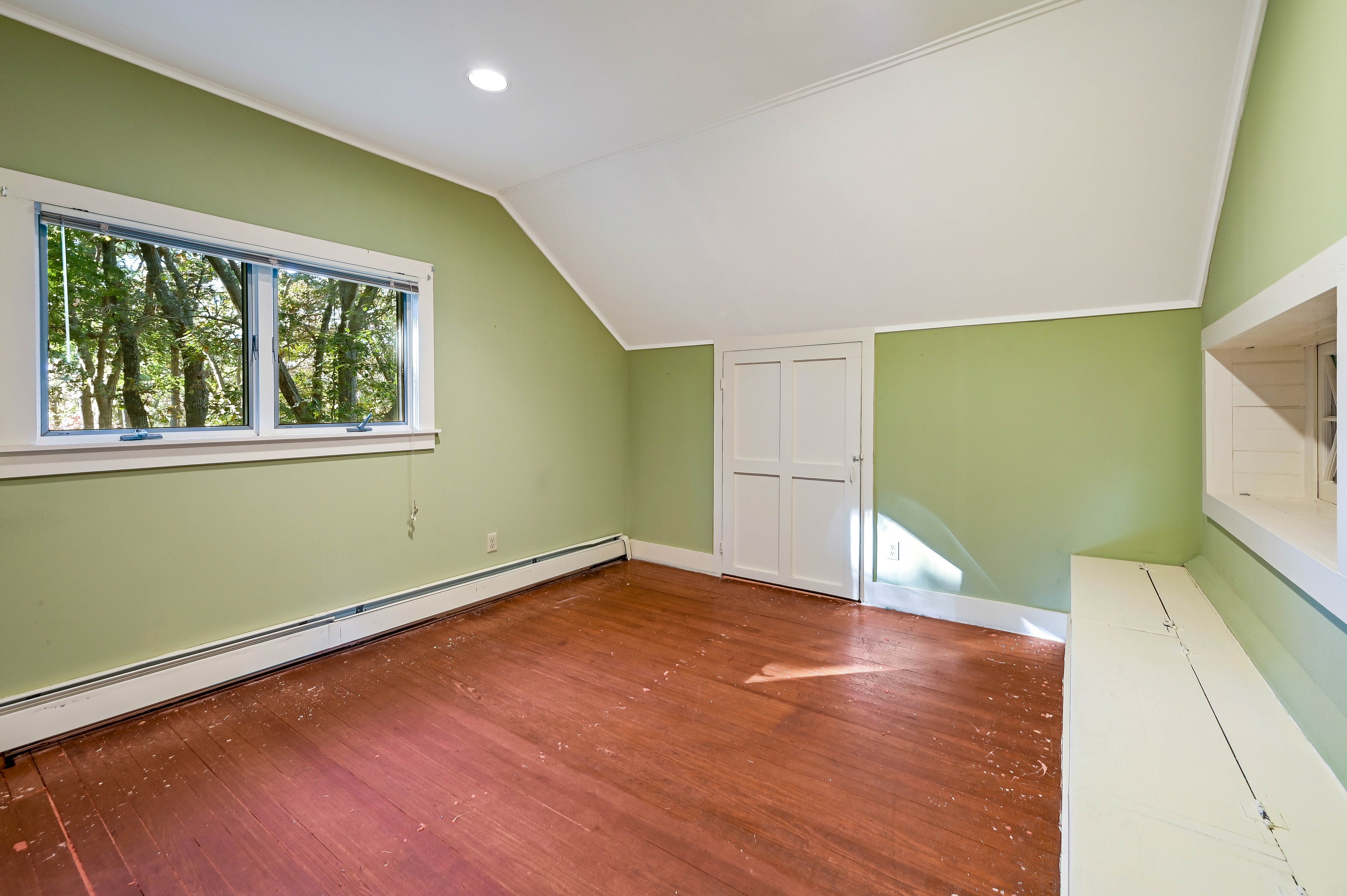 16 Midwood Road