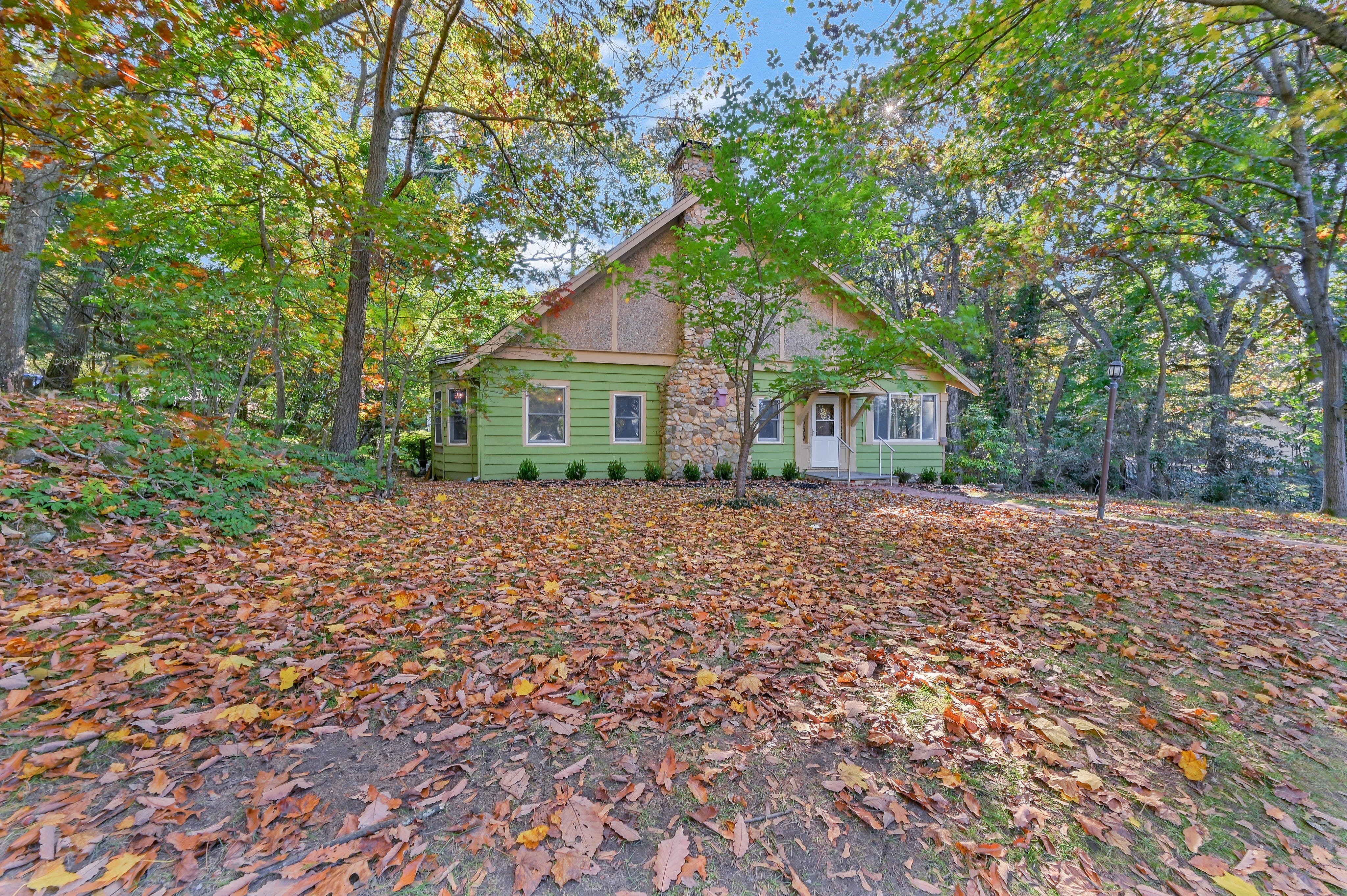 16 Midwood Road