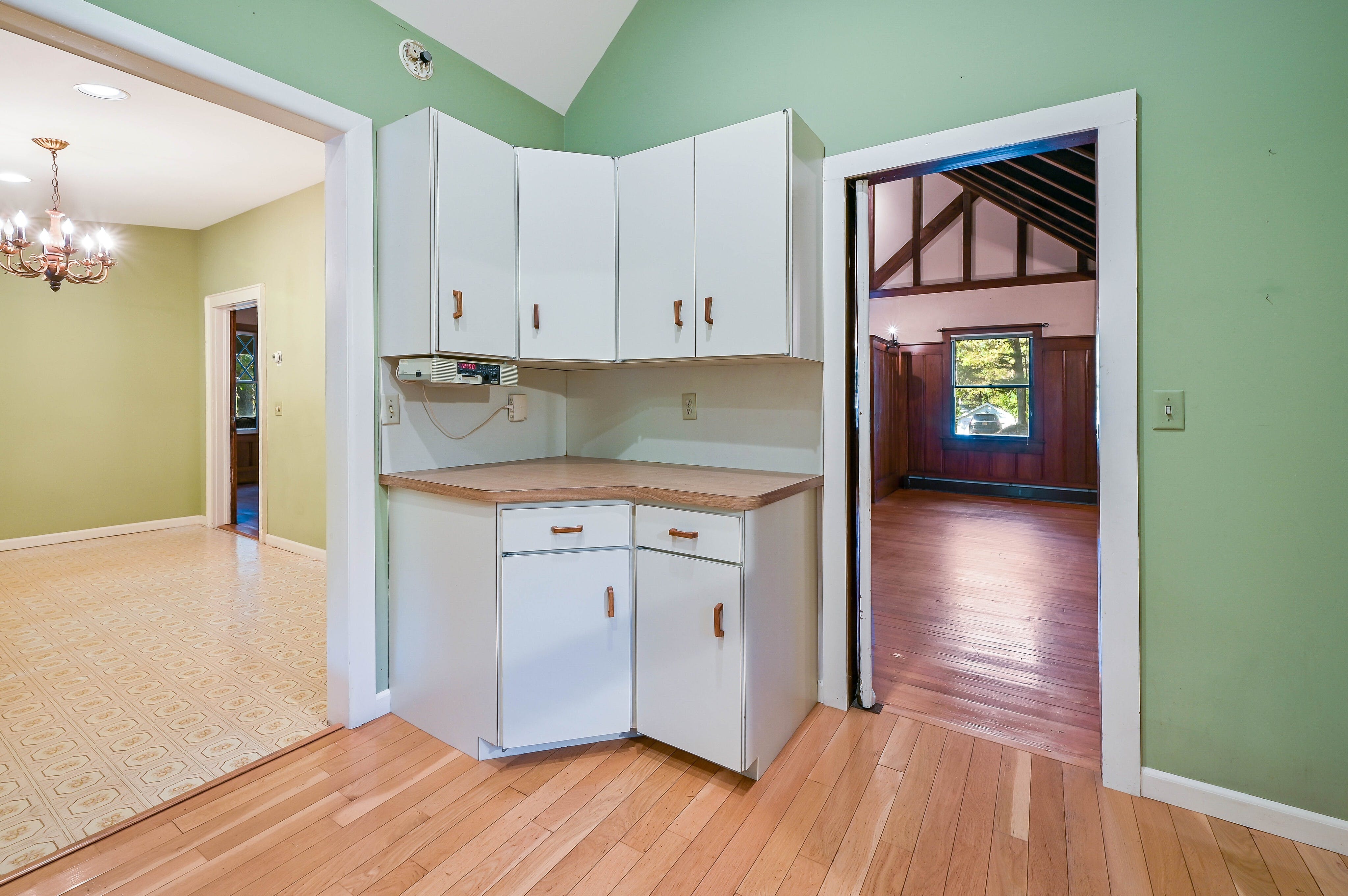 16 Midwood Road