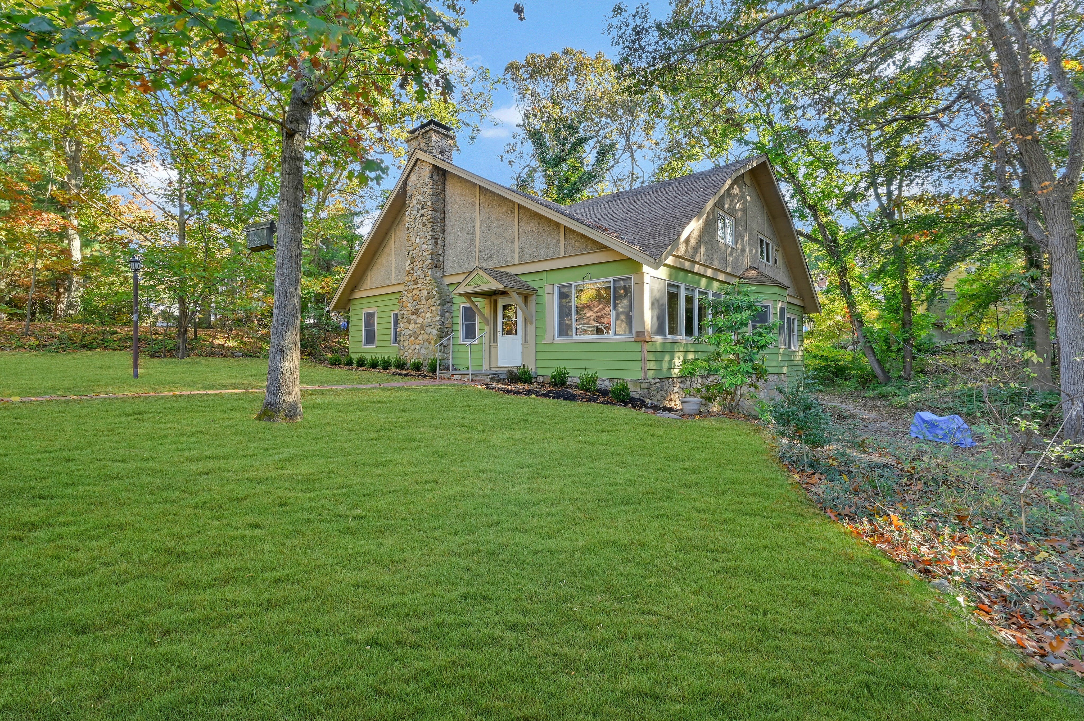 16 Midwood Road
