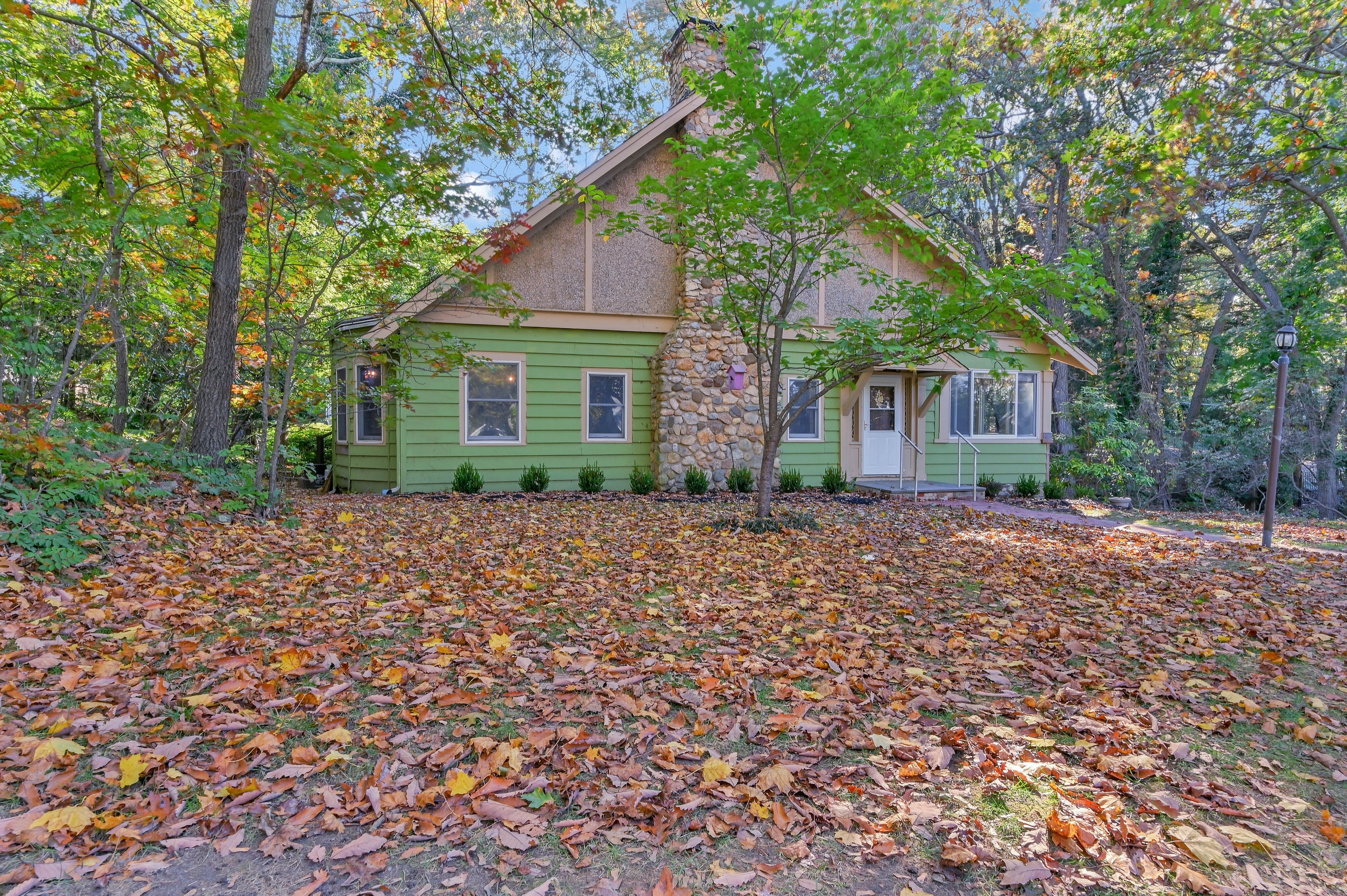 16 Midwood Road