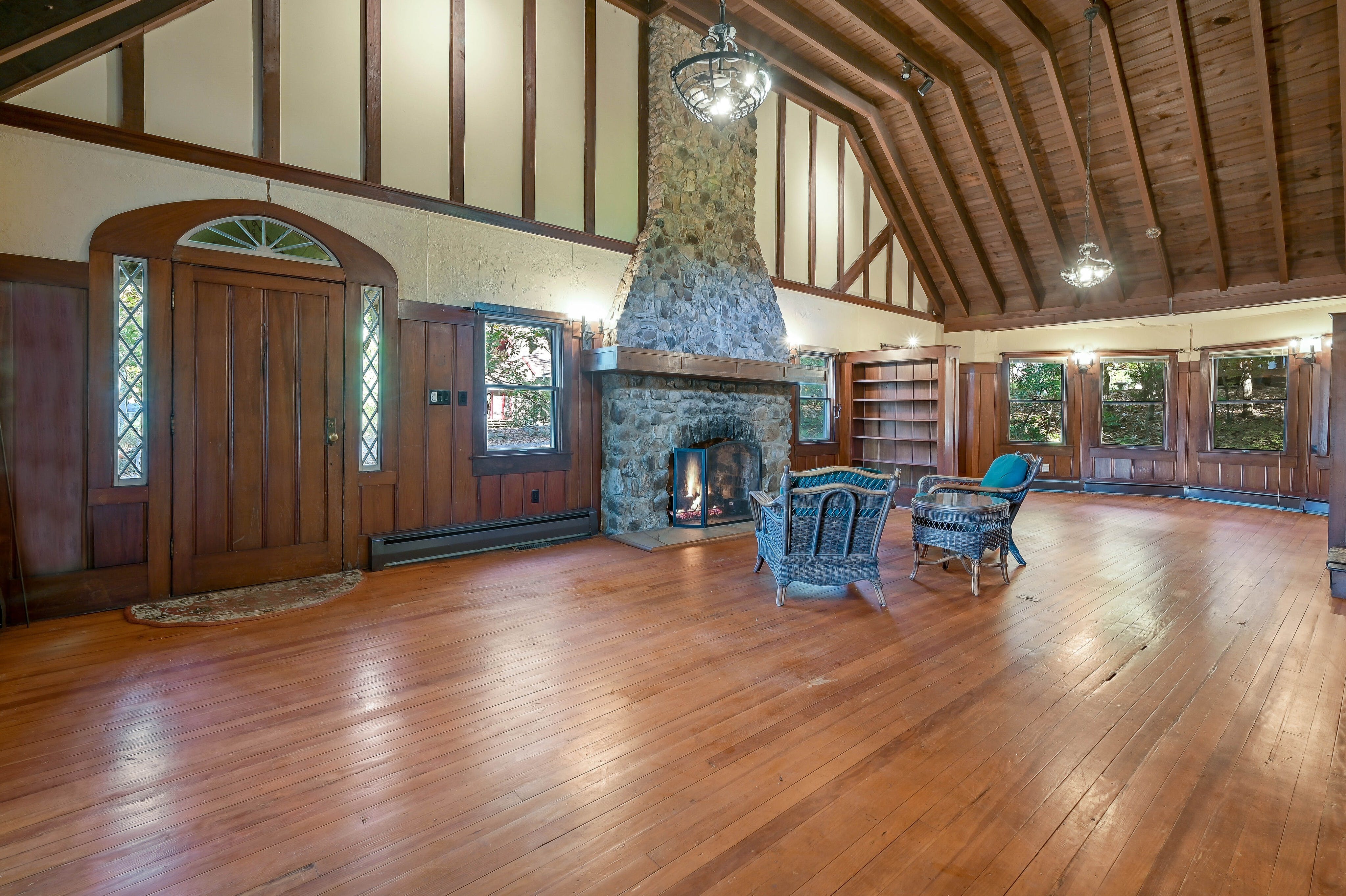 16 Midwood Road
