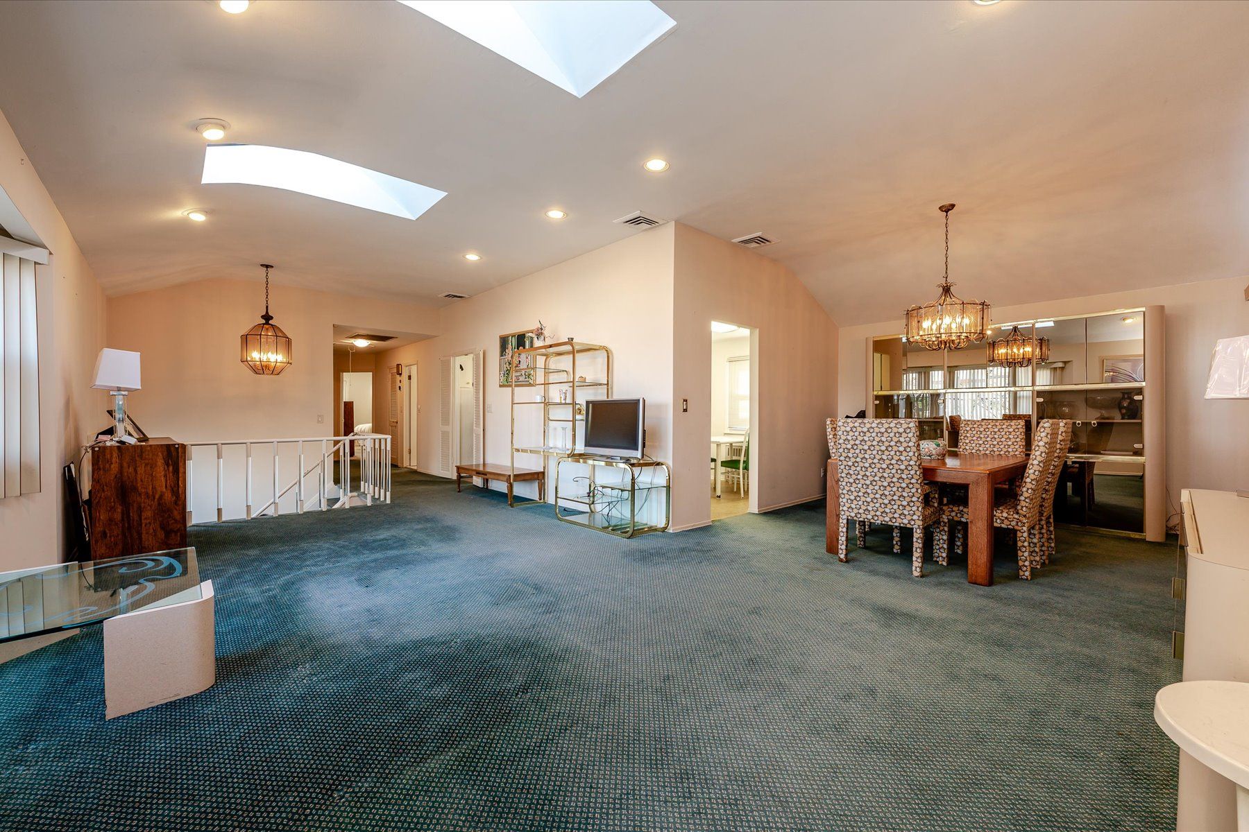 225 Long Beach Boulevard 