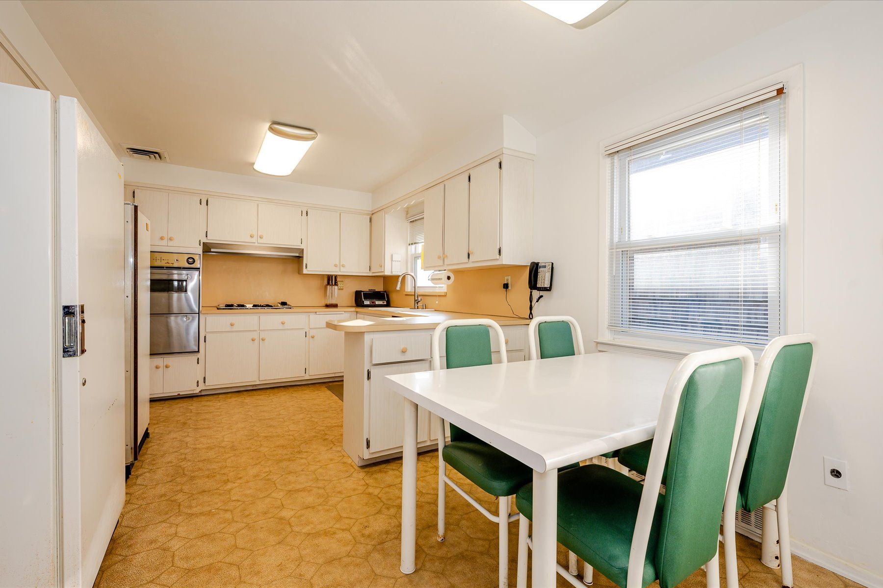 225 Long Beach Boulevard 