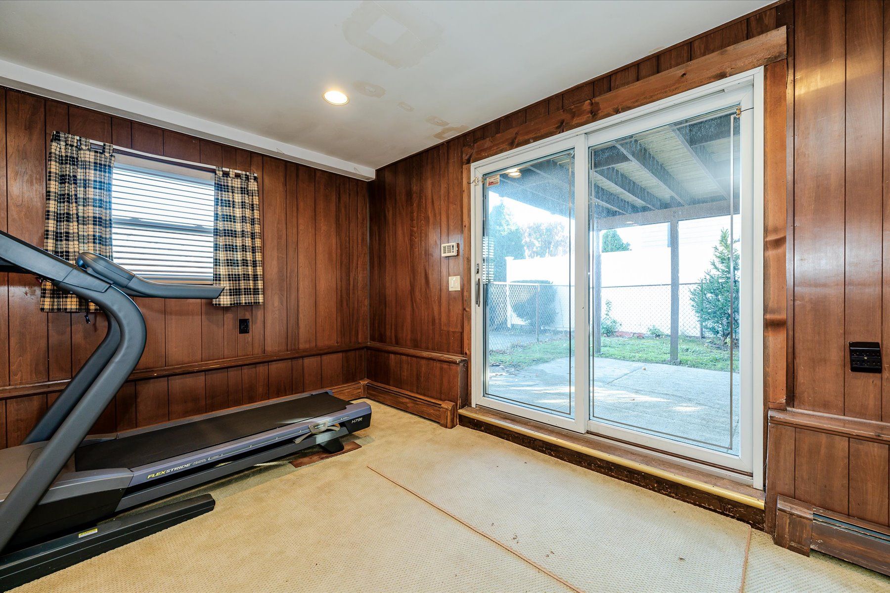225 Long Beach Boulevard 