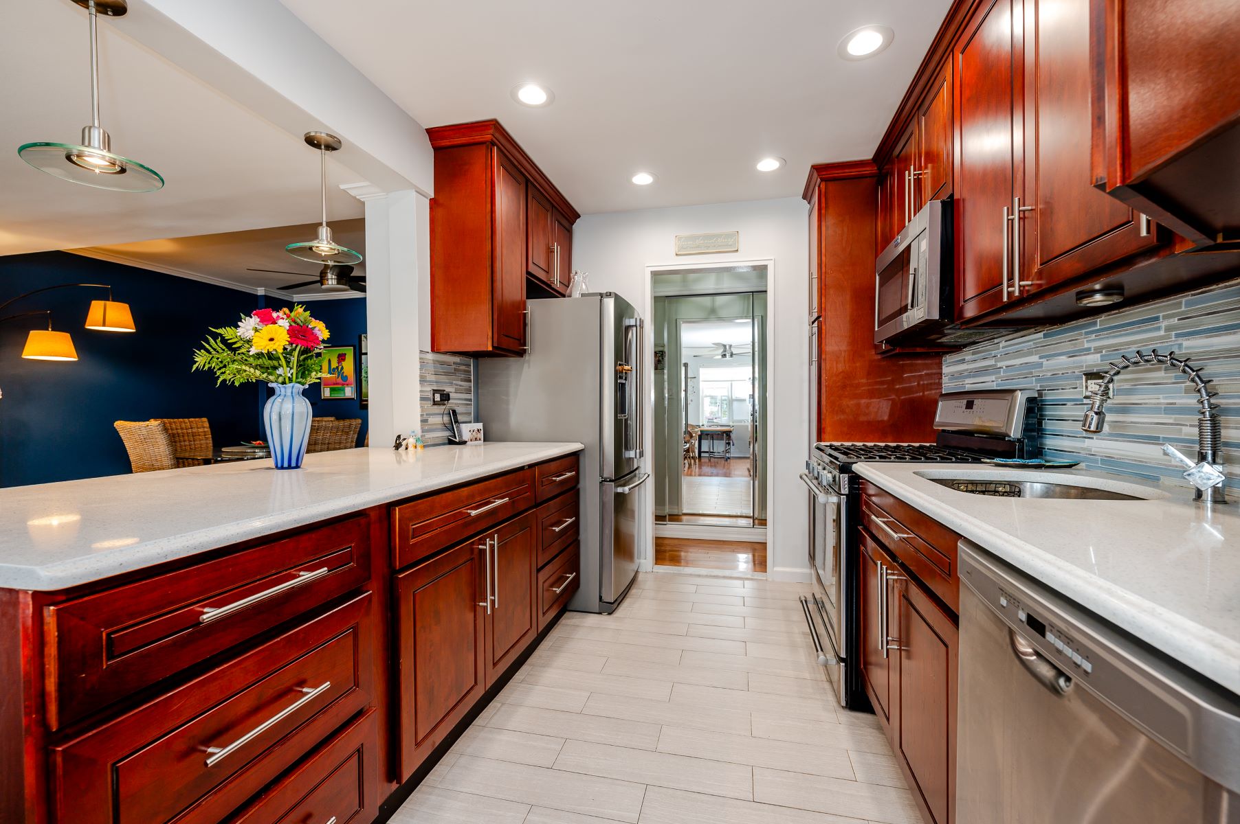 522 Shore , 3B 