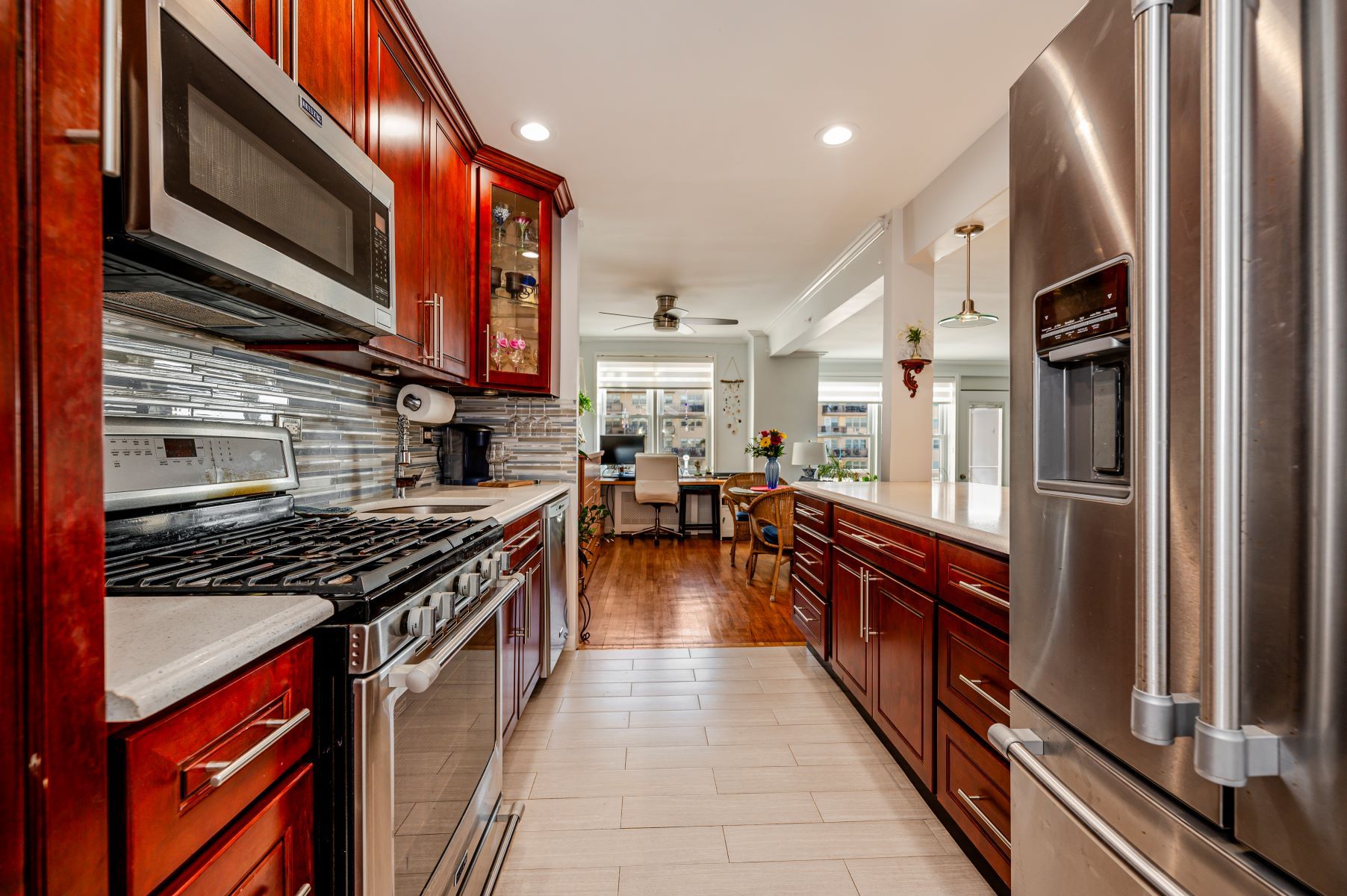 522 Shore , 3B 