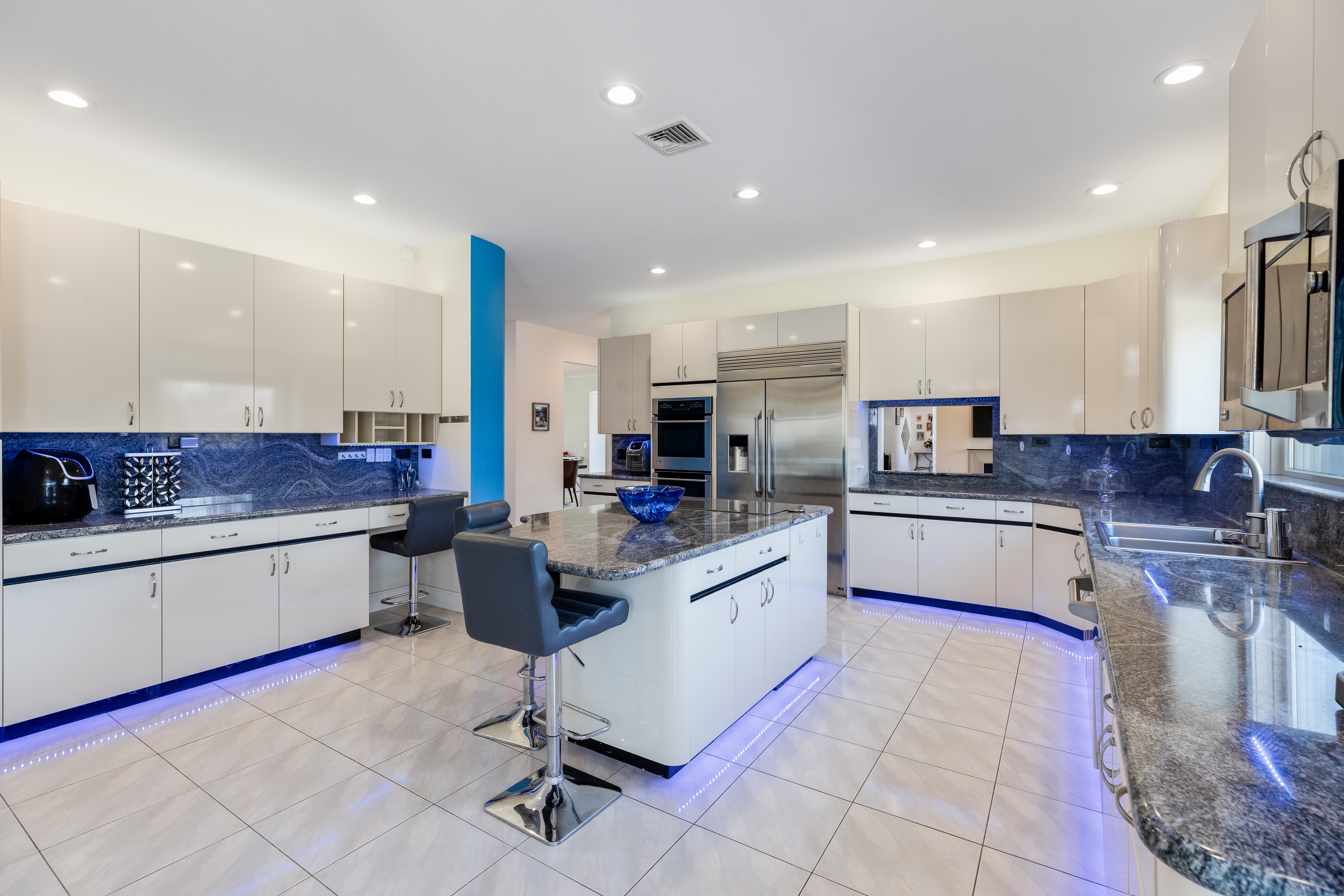 1570 Old Cedar Swamp Road 