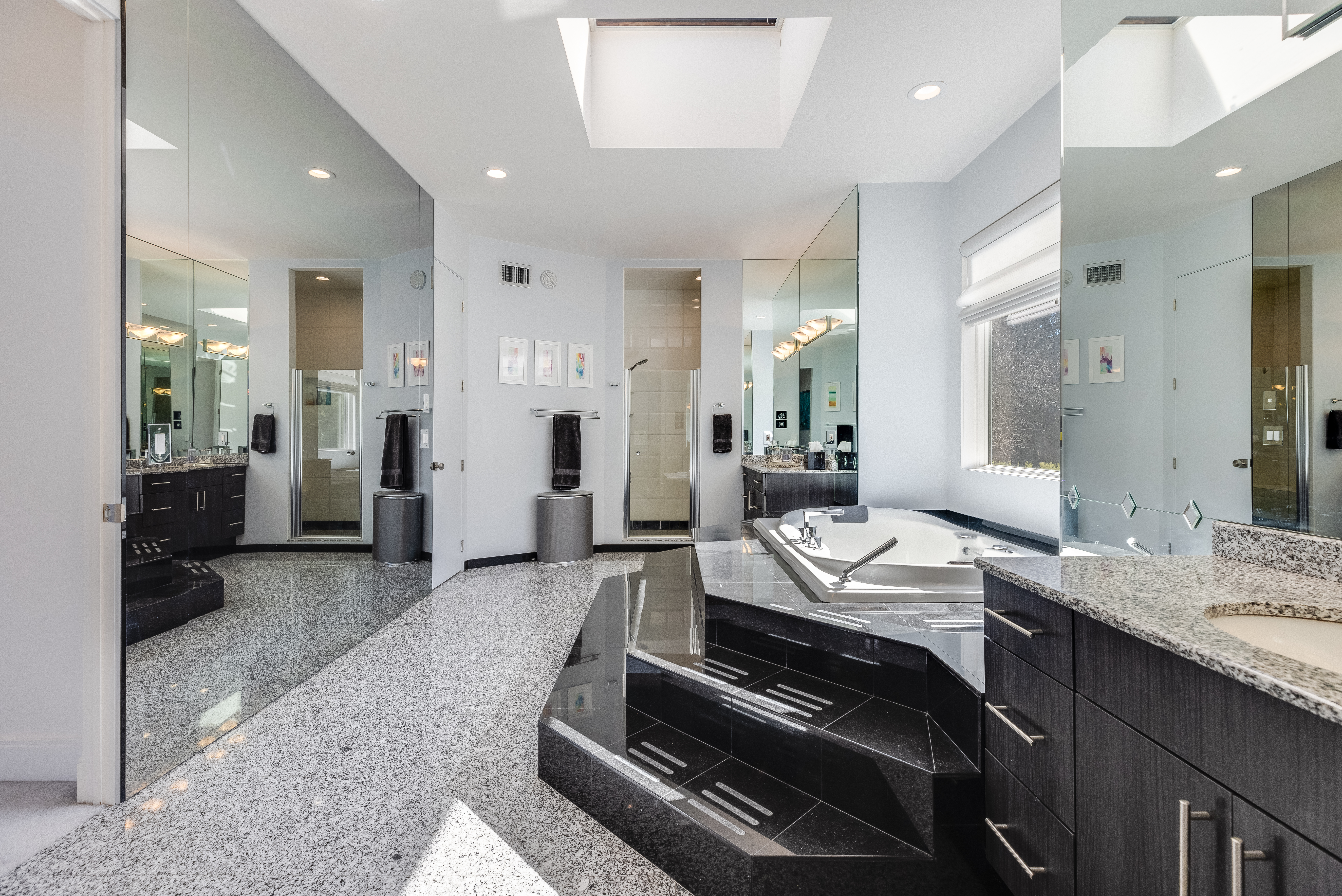 1570 Old Cedar Swamp Road 