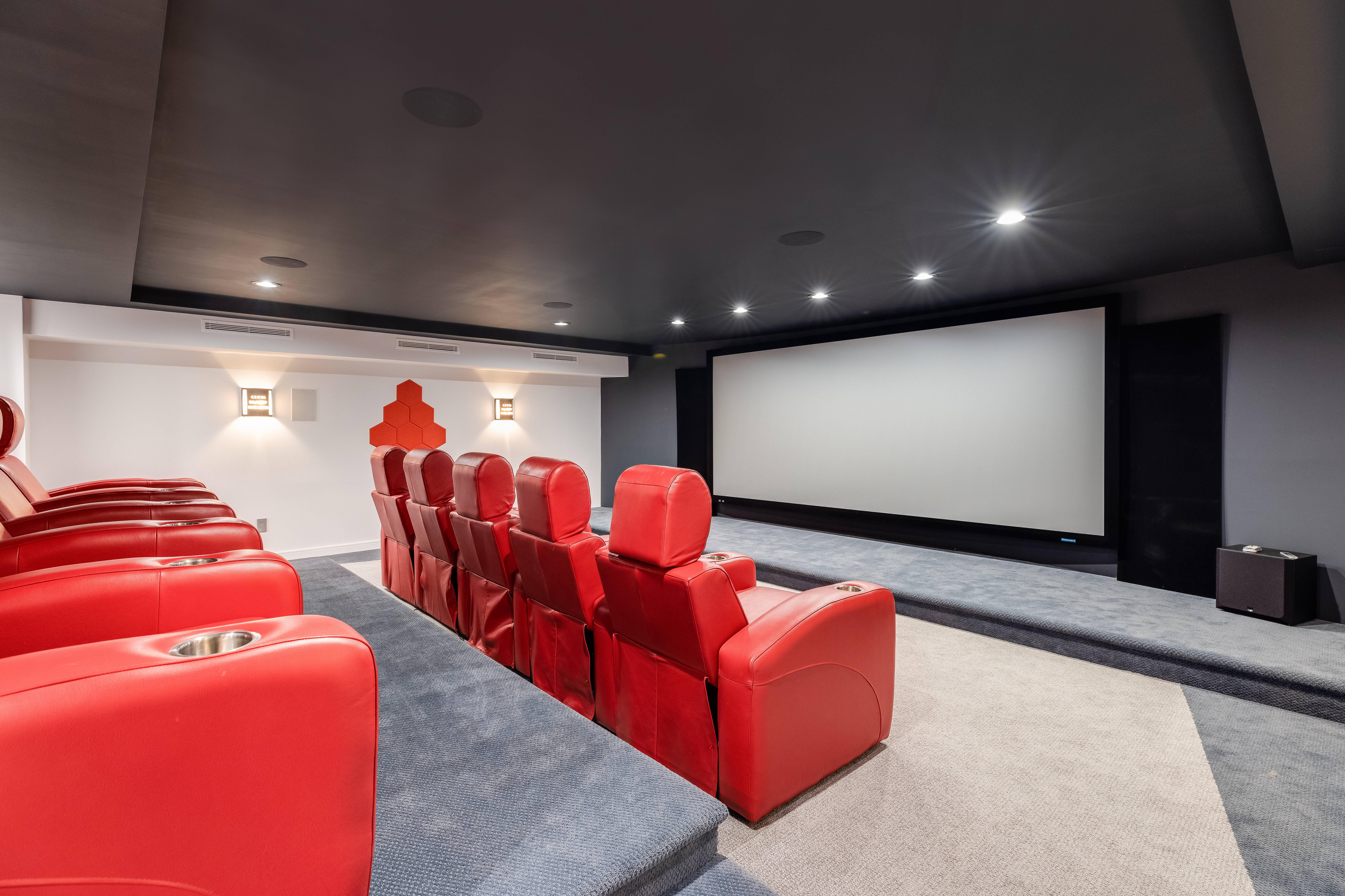 1570 Old Cedar Swamp Road 