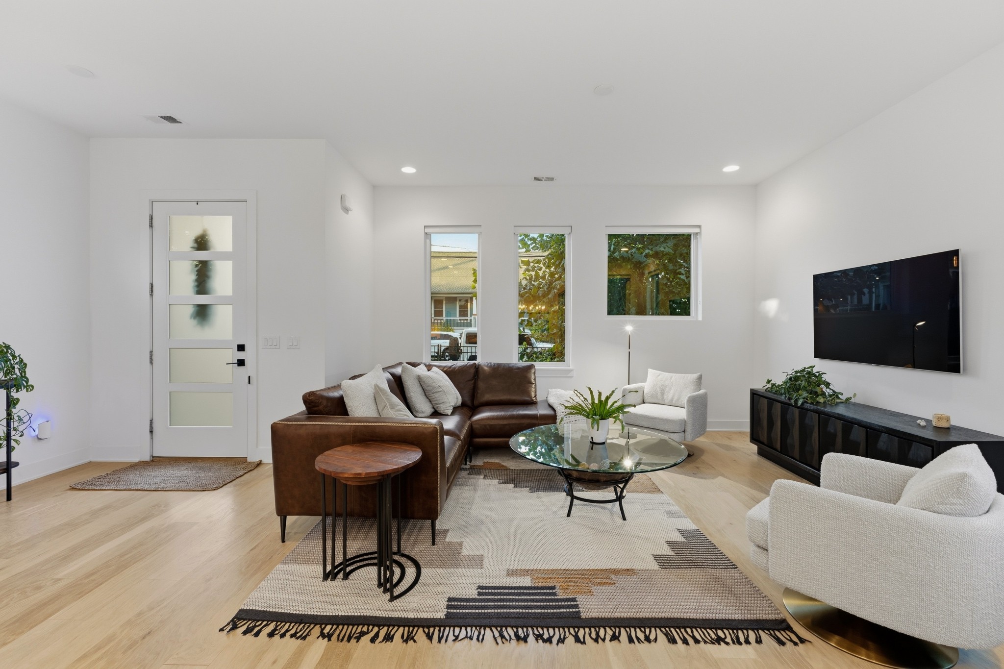 1405A 10th Ave N N 