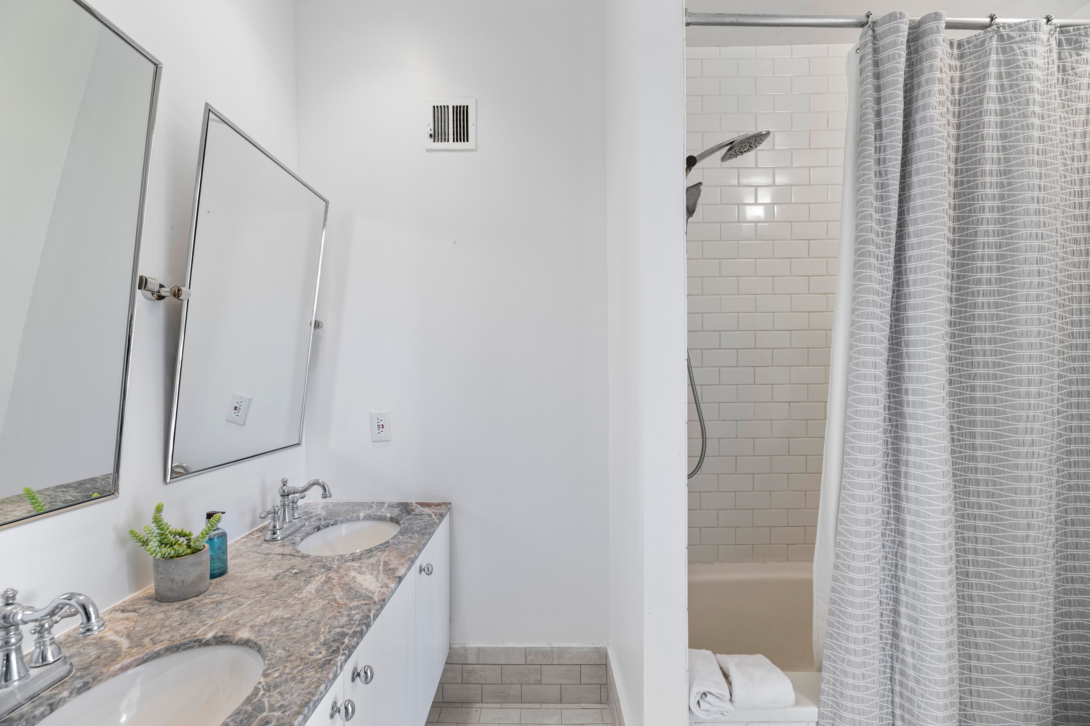 114 East 13th Street 11C