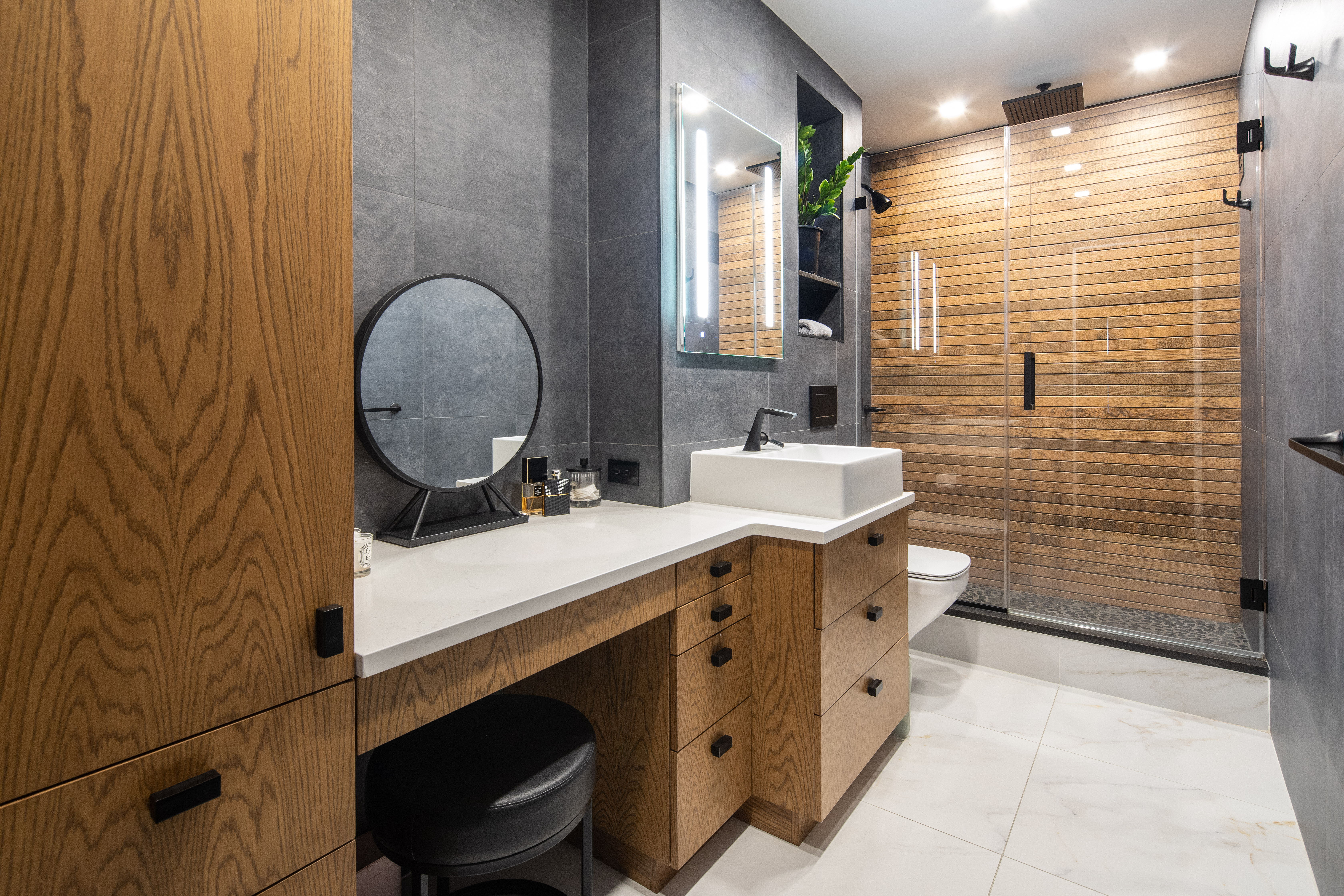 360 E 72nd St Apt B1209