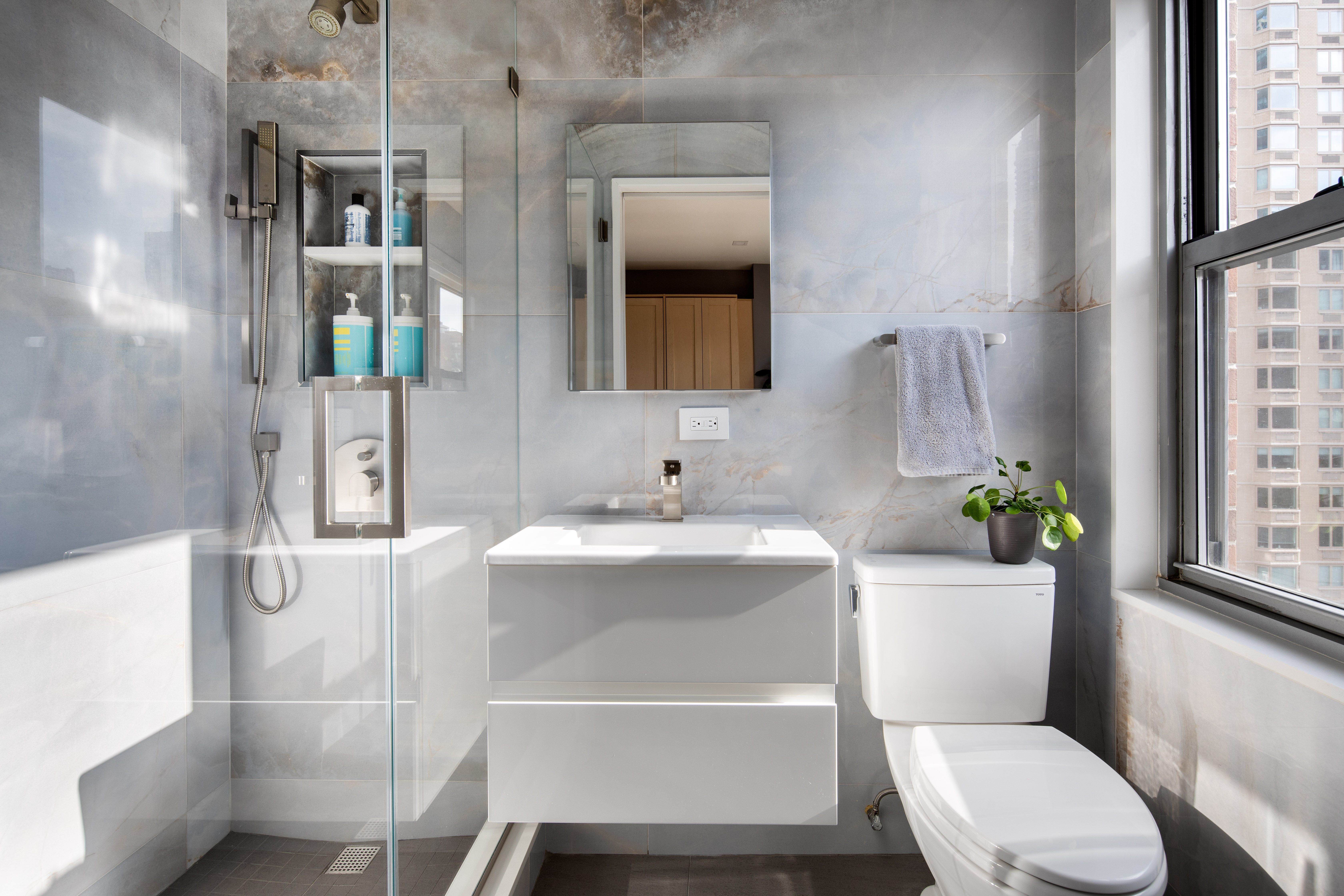 360 E 72nd St Apt B1209