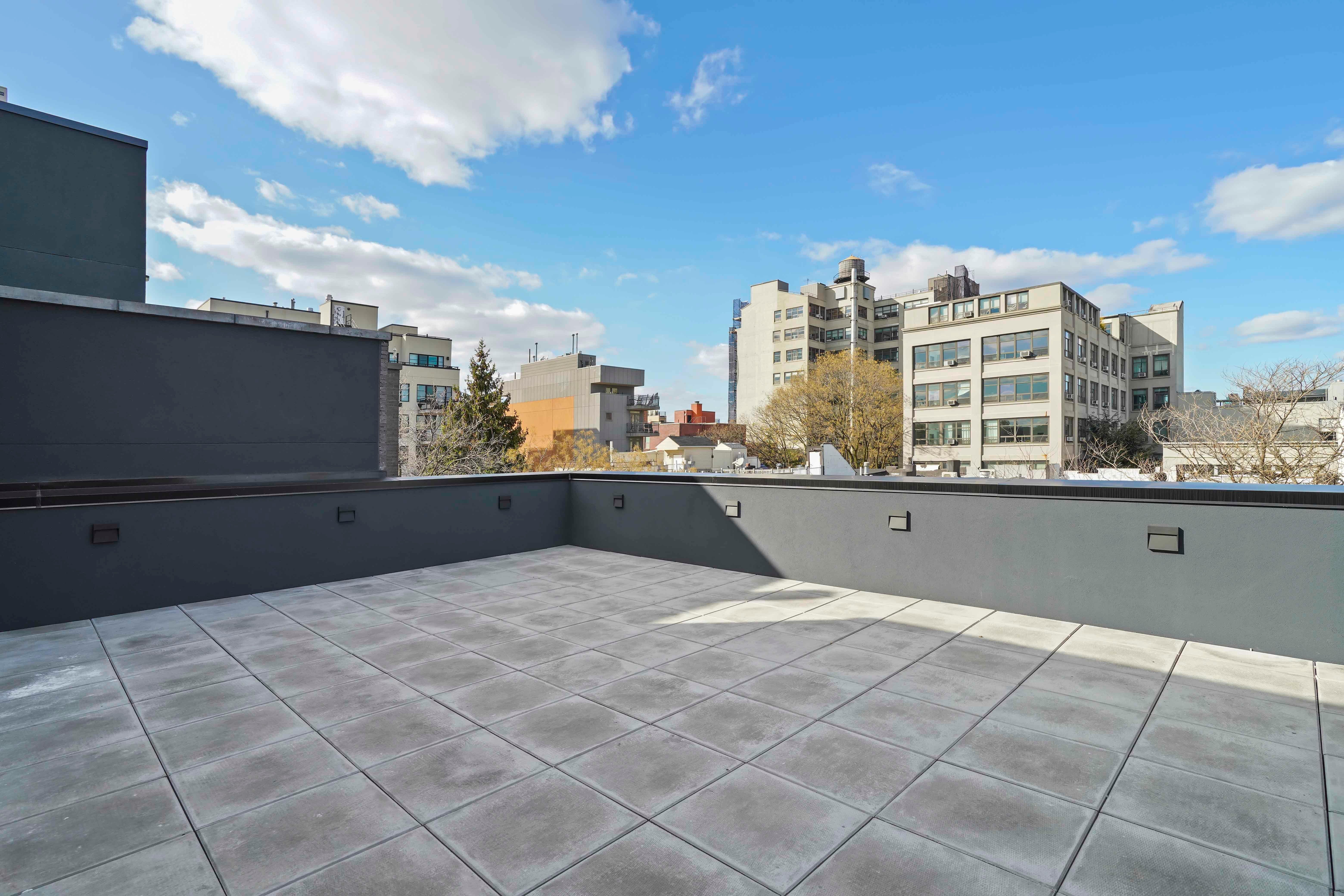 45 Garnet Street , 3B