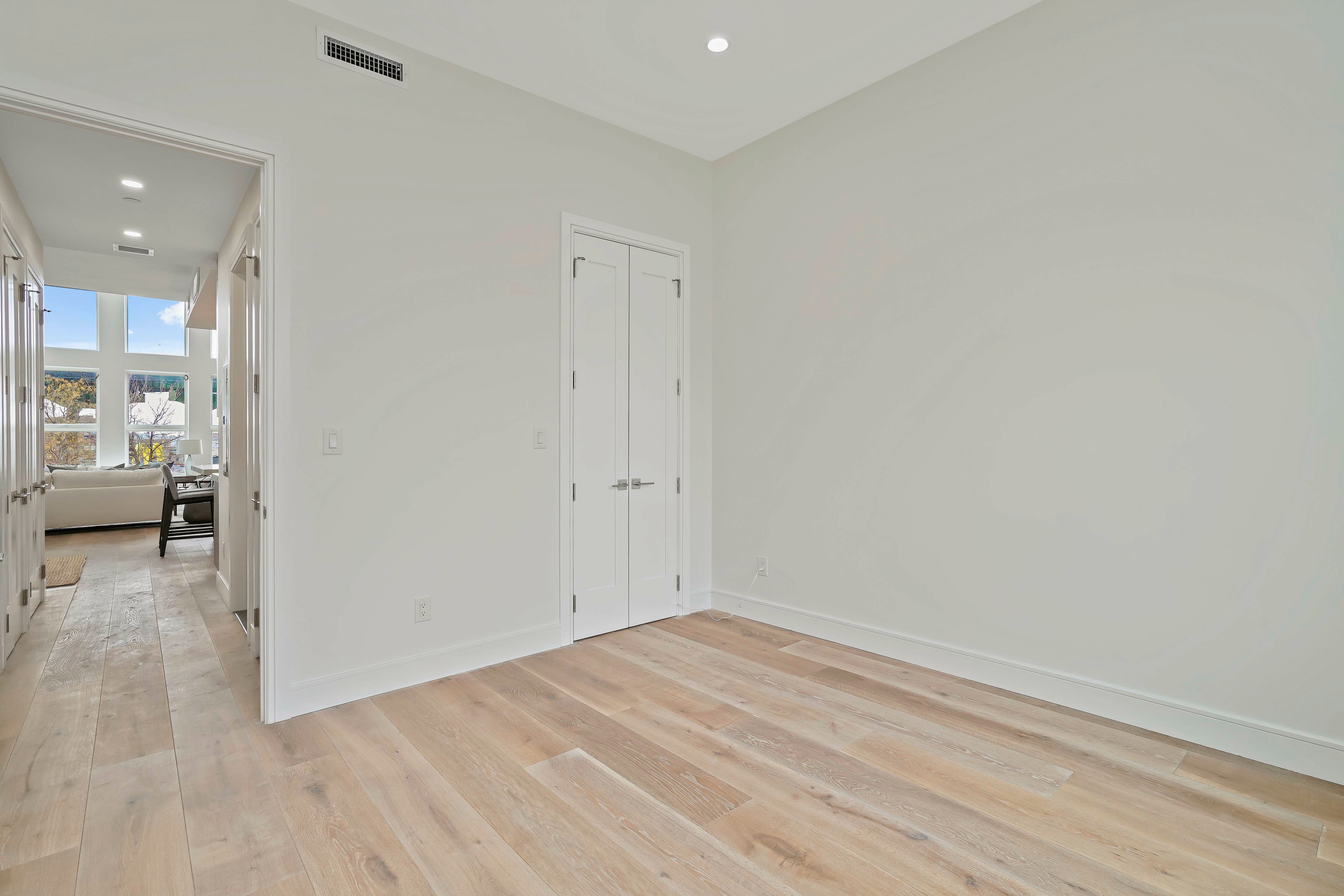 45 Garnet Street , 3B