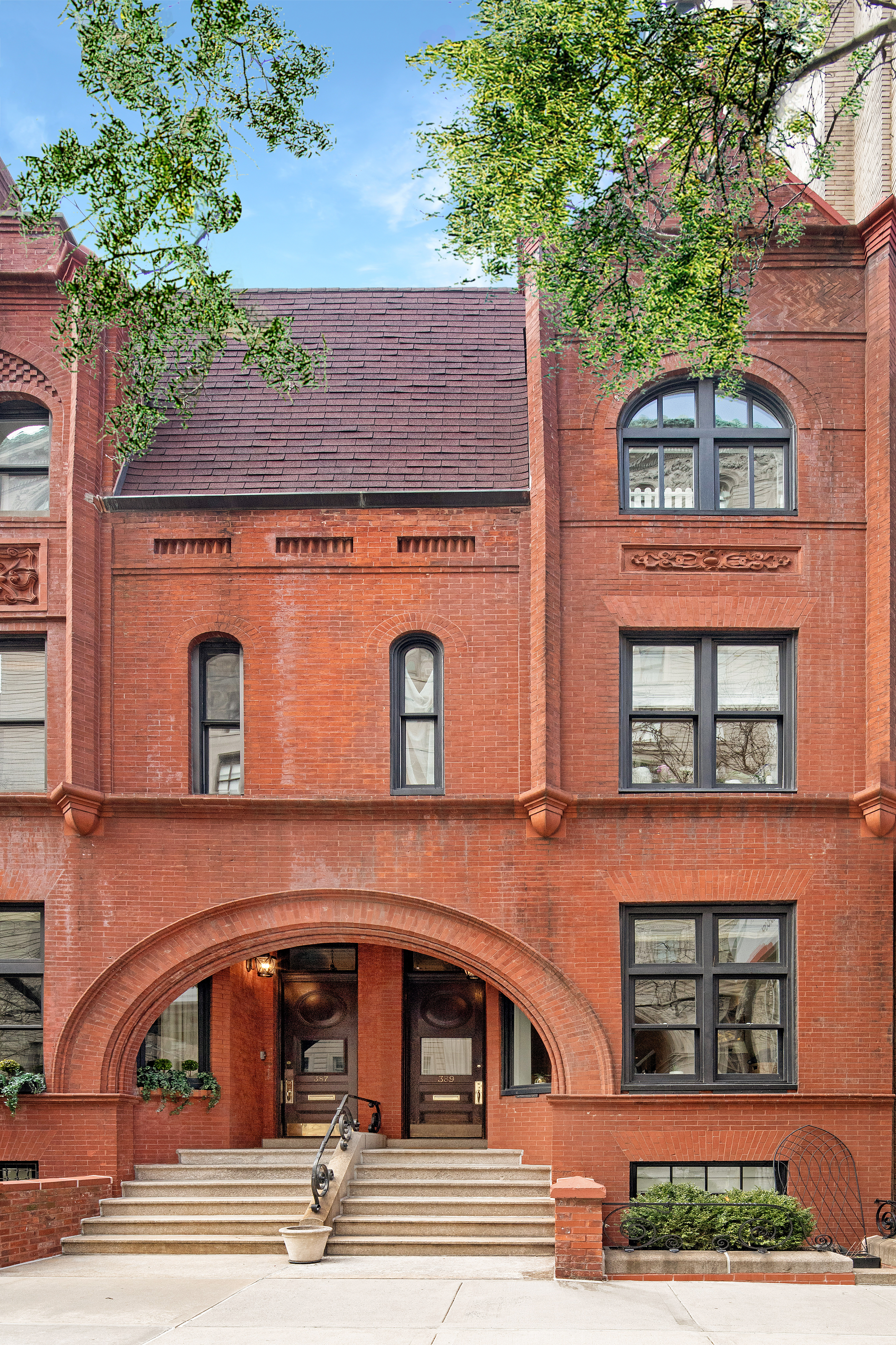 389 West End Avenue