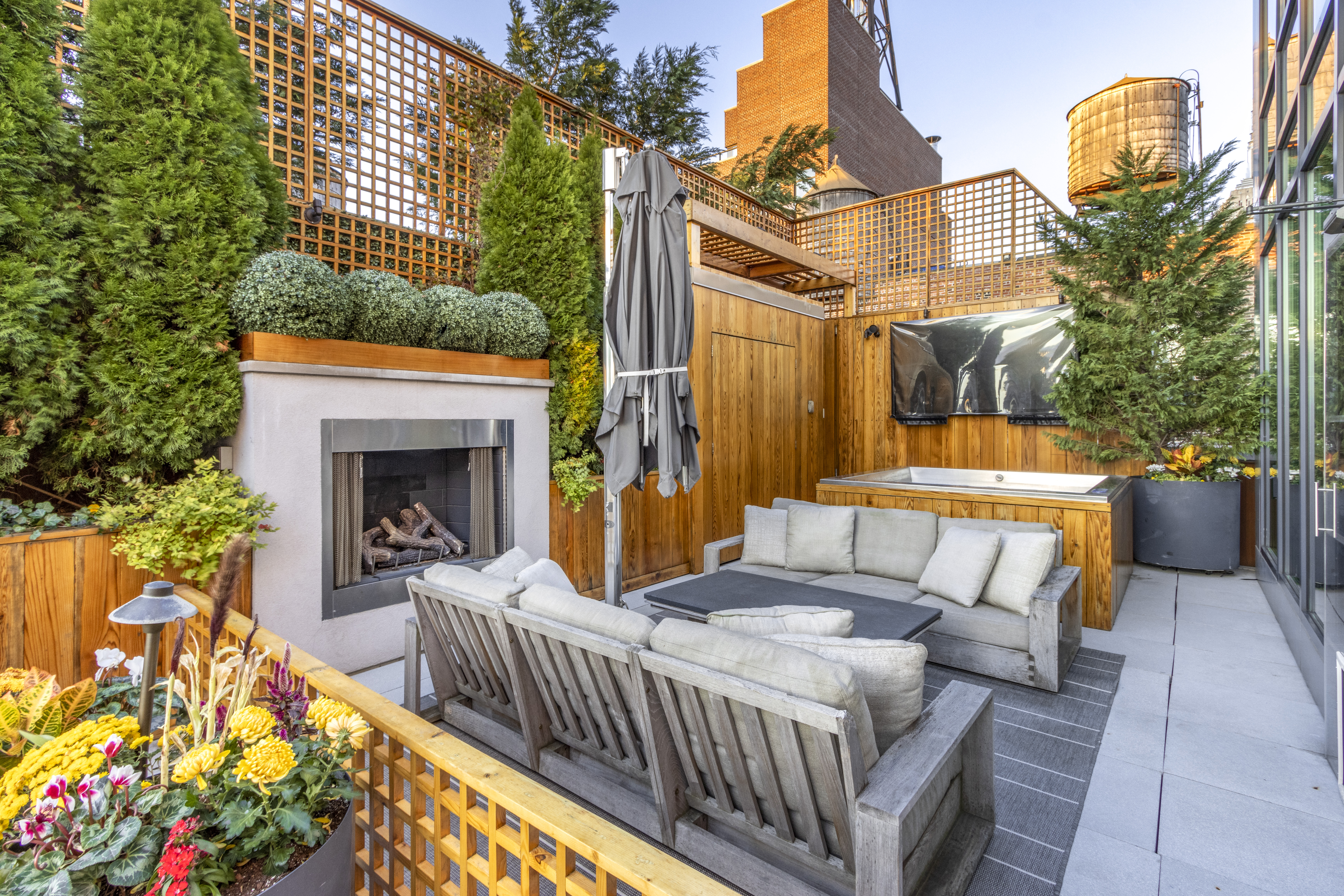 21 West 20th Street PH4