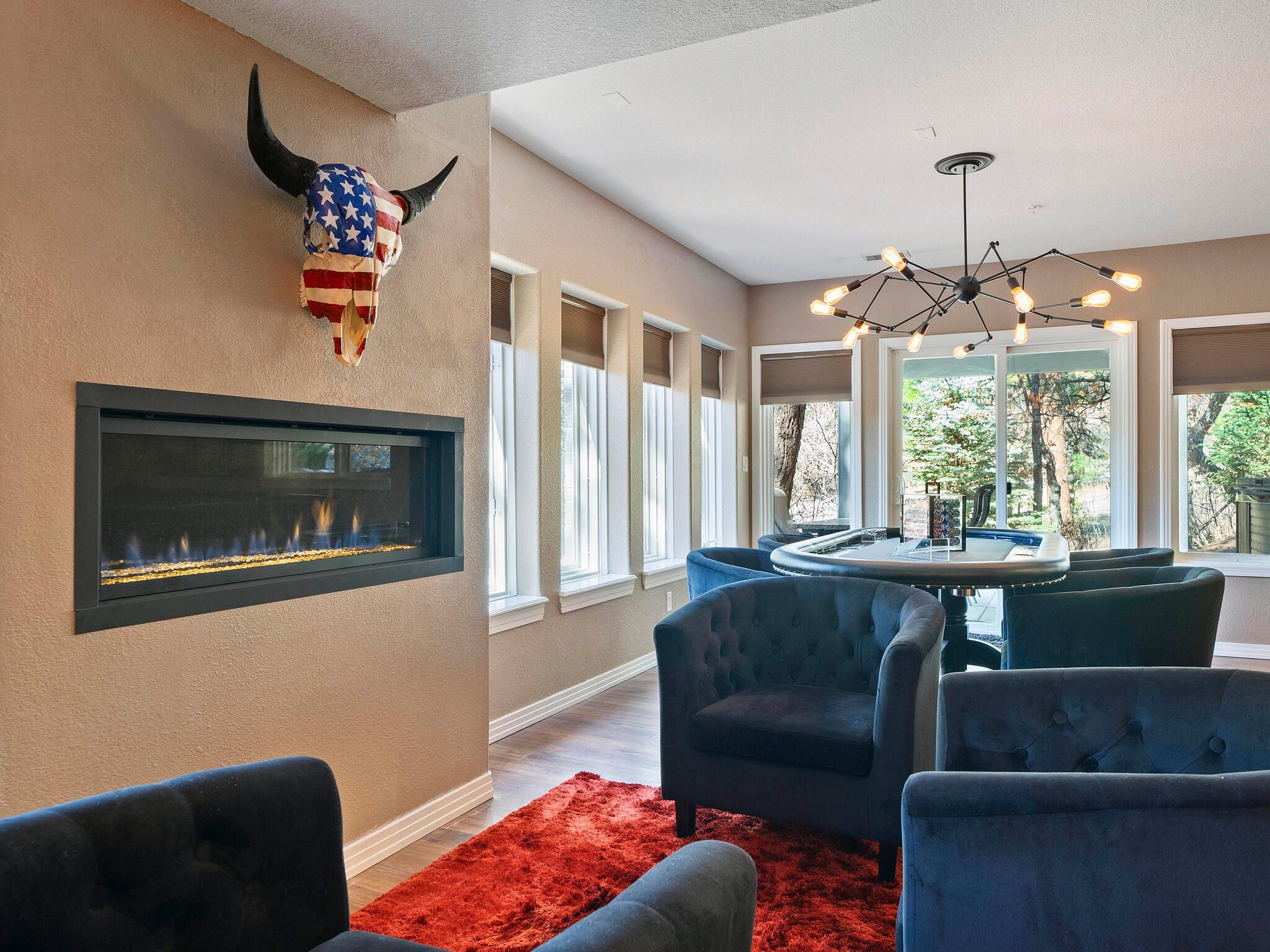 816 Moffat Court