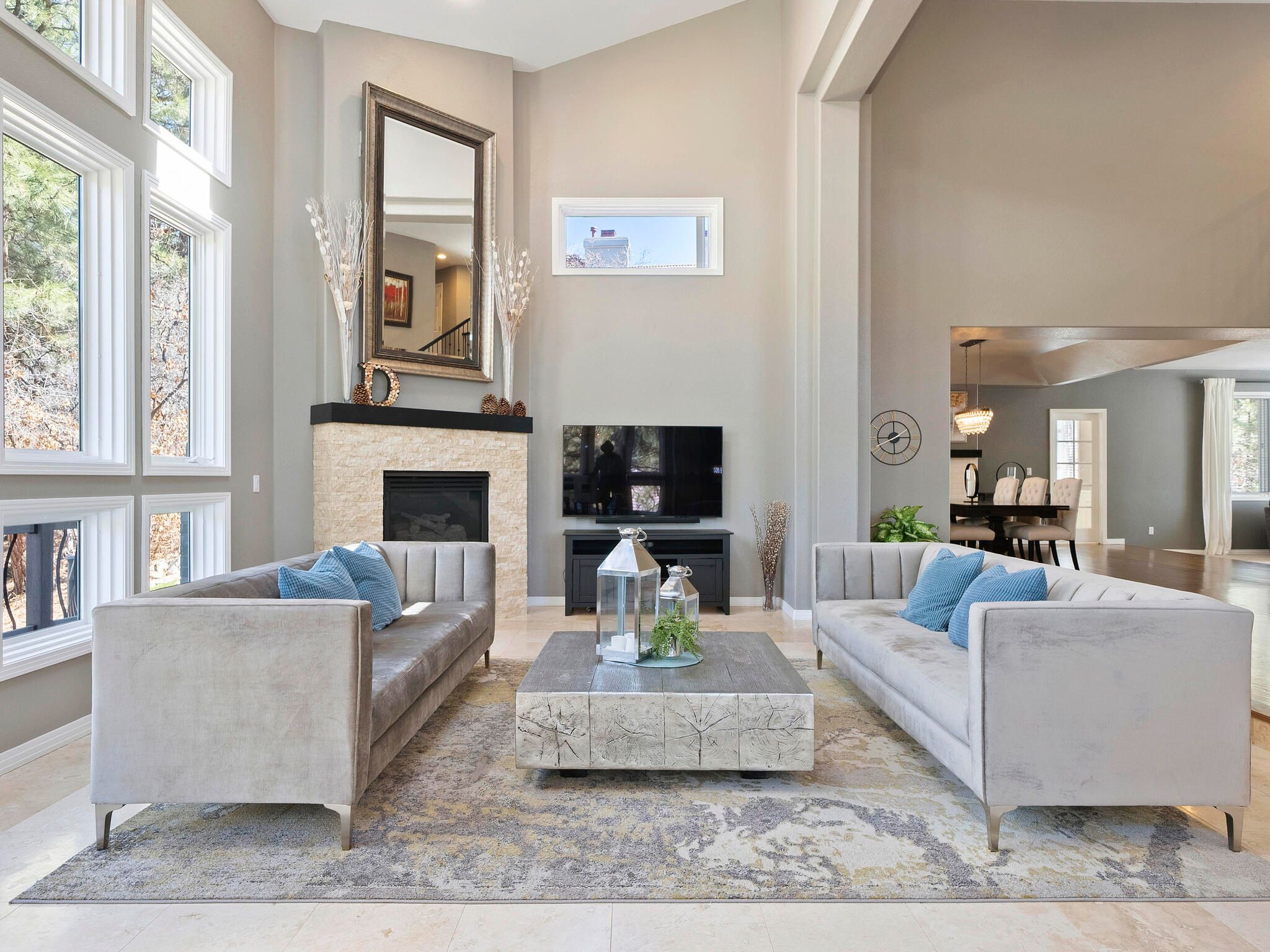816 Moffat Court