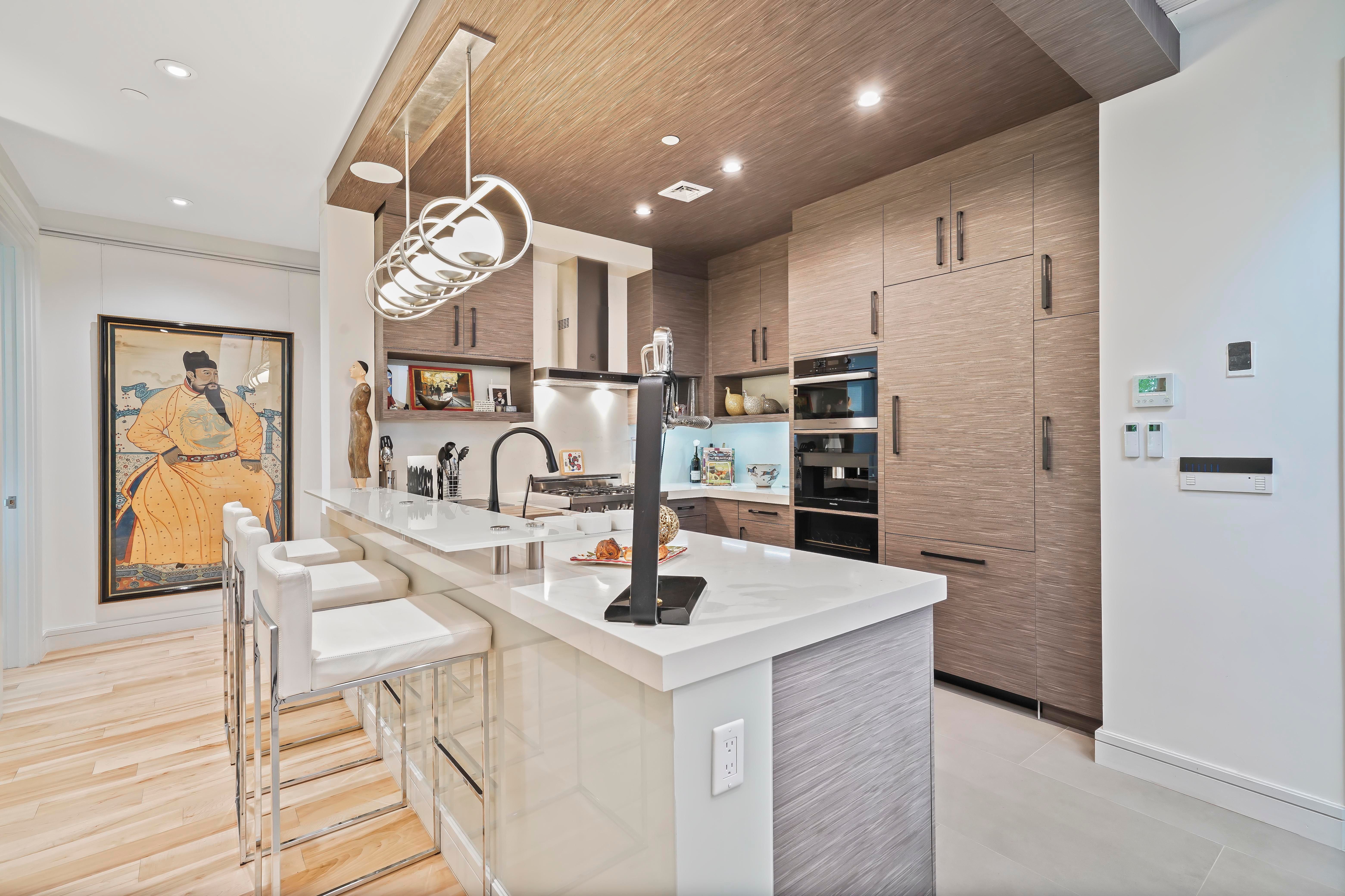 695 6th Avenue , 3A