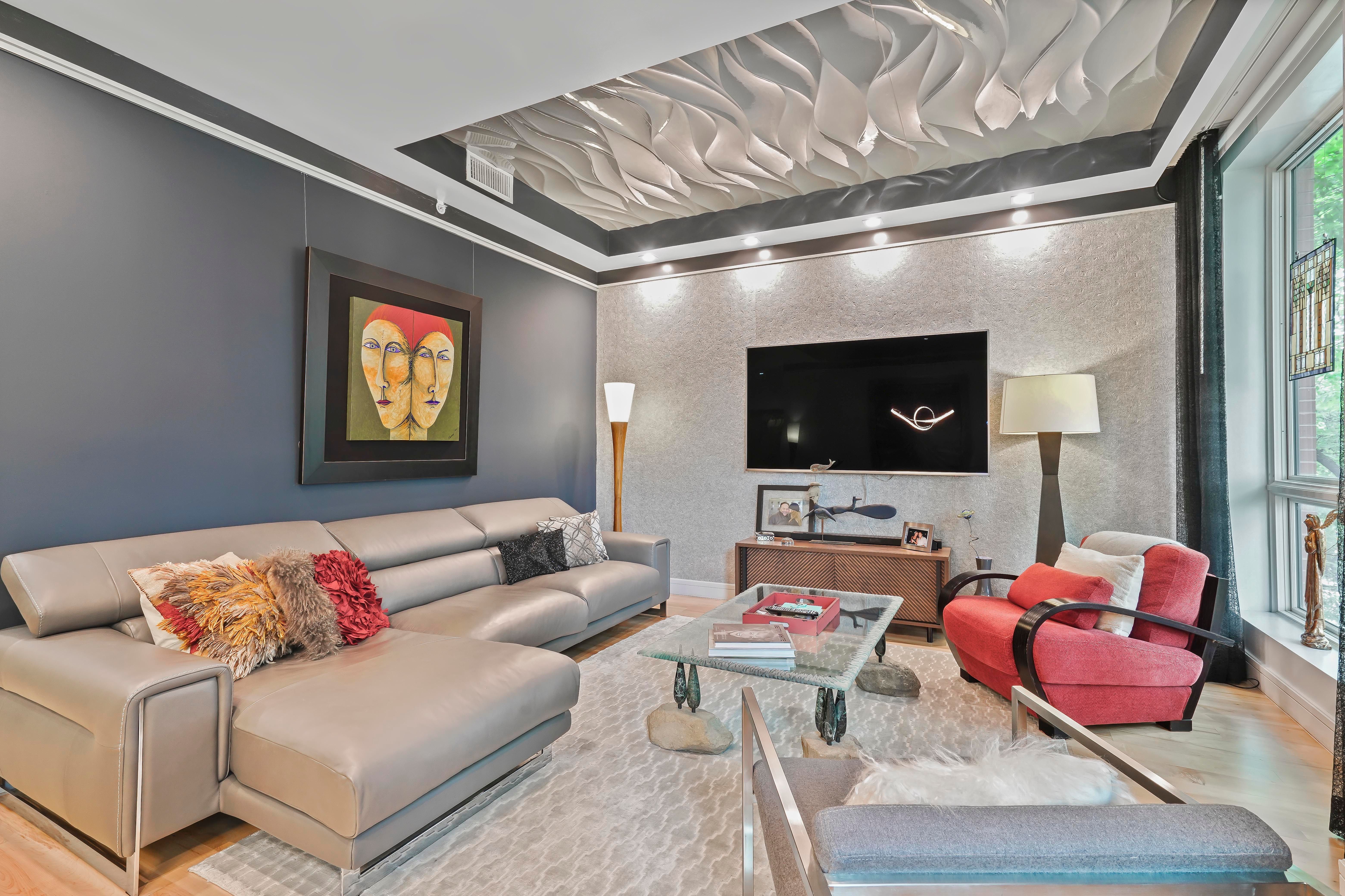 695 6th Avenue , 3A