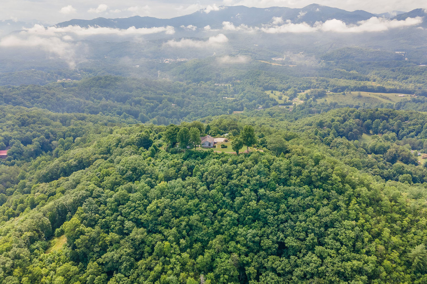 800 Fernwood Drive