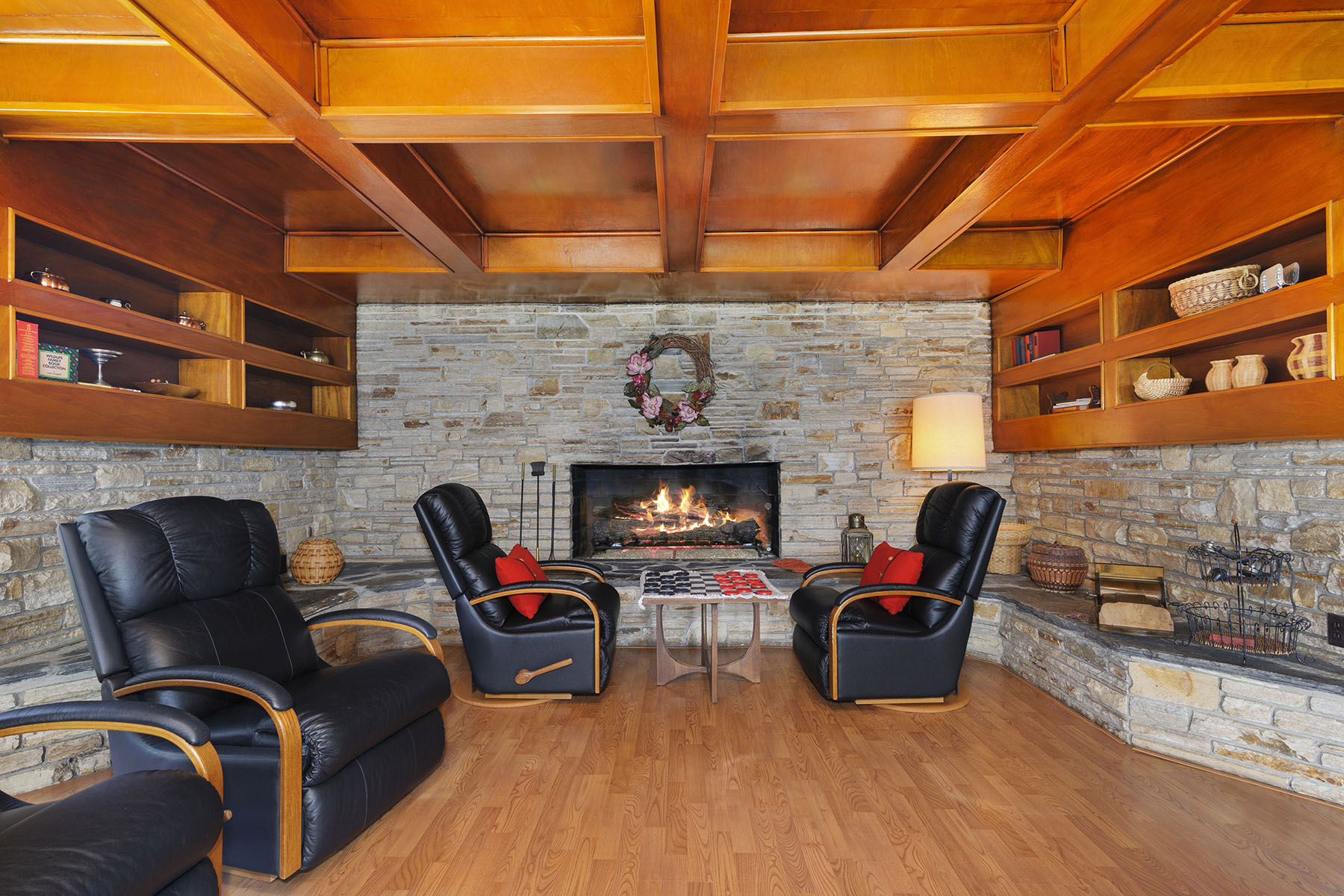 800 Fernwood Drive