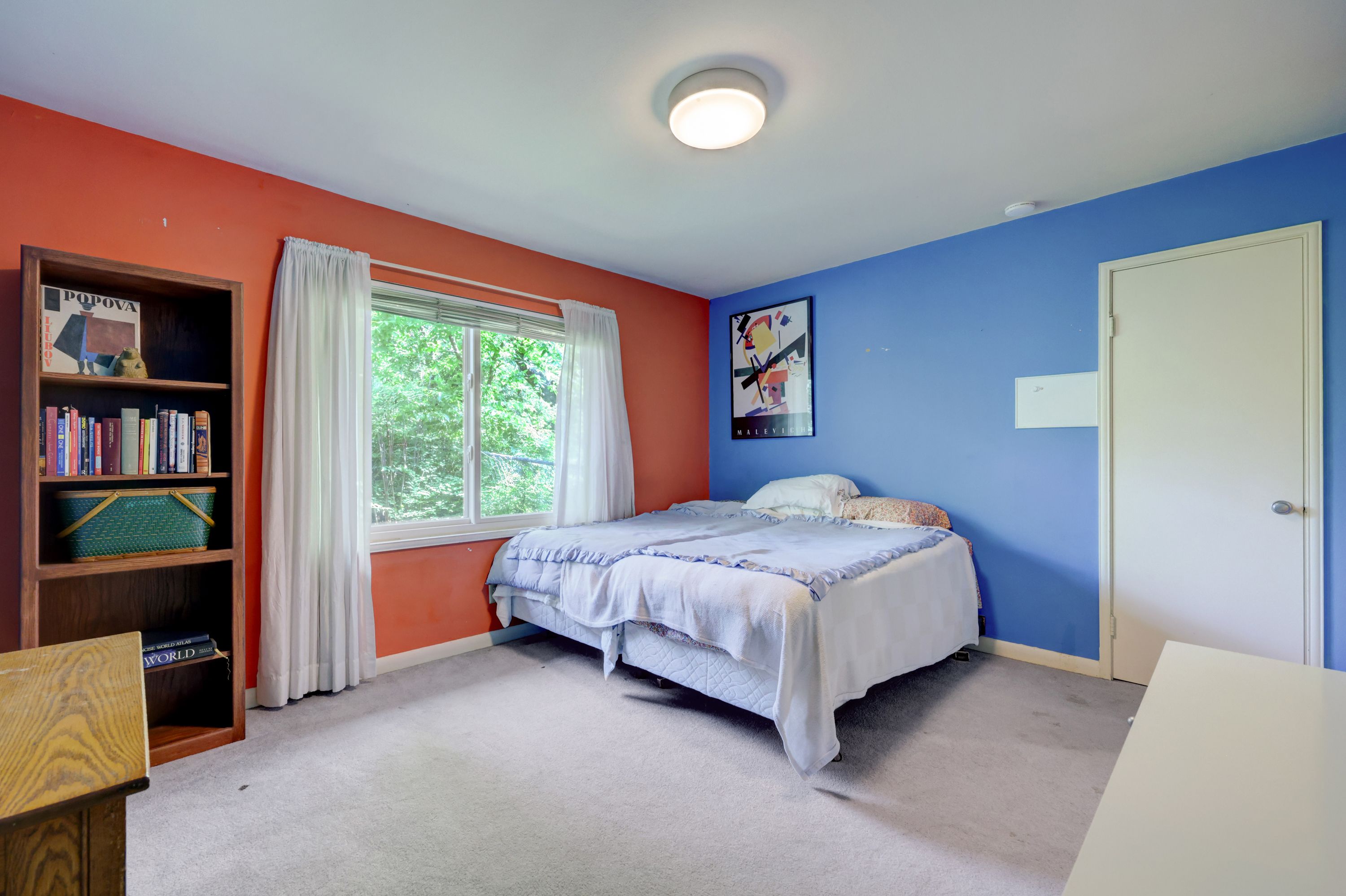 5600 Ridge Oak Drive 