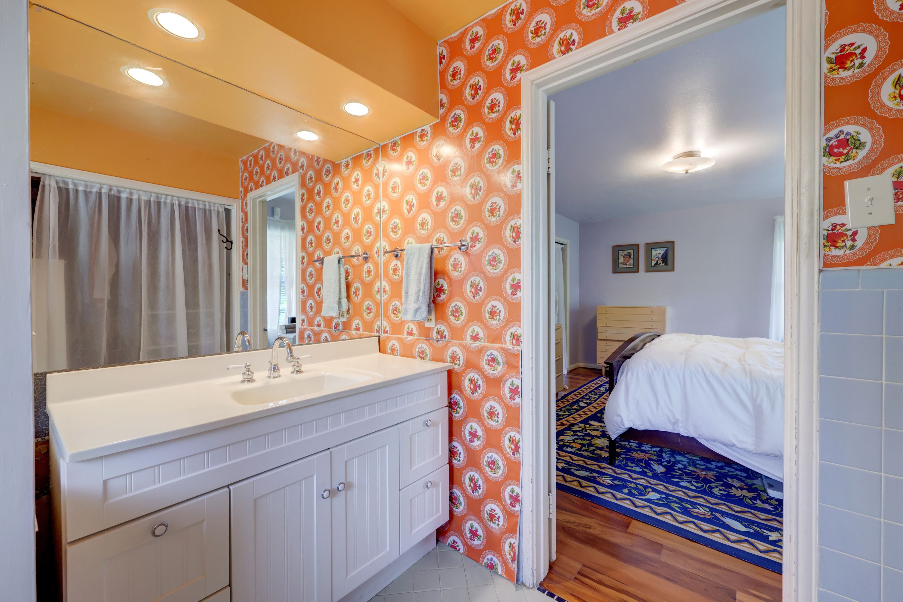 5600 Ridge Oak Drive 