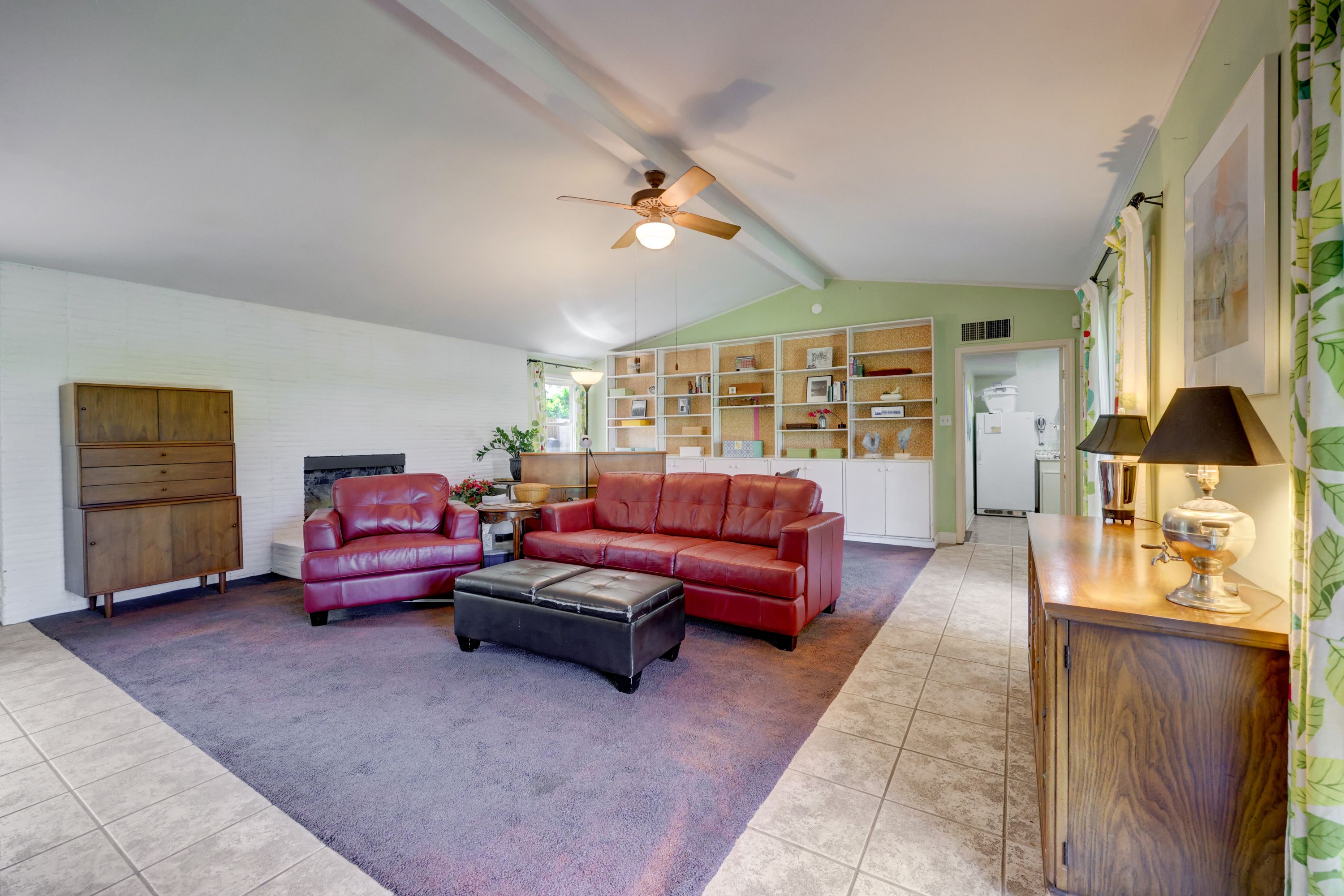 5600 Ridge Oak Drive 