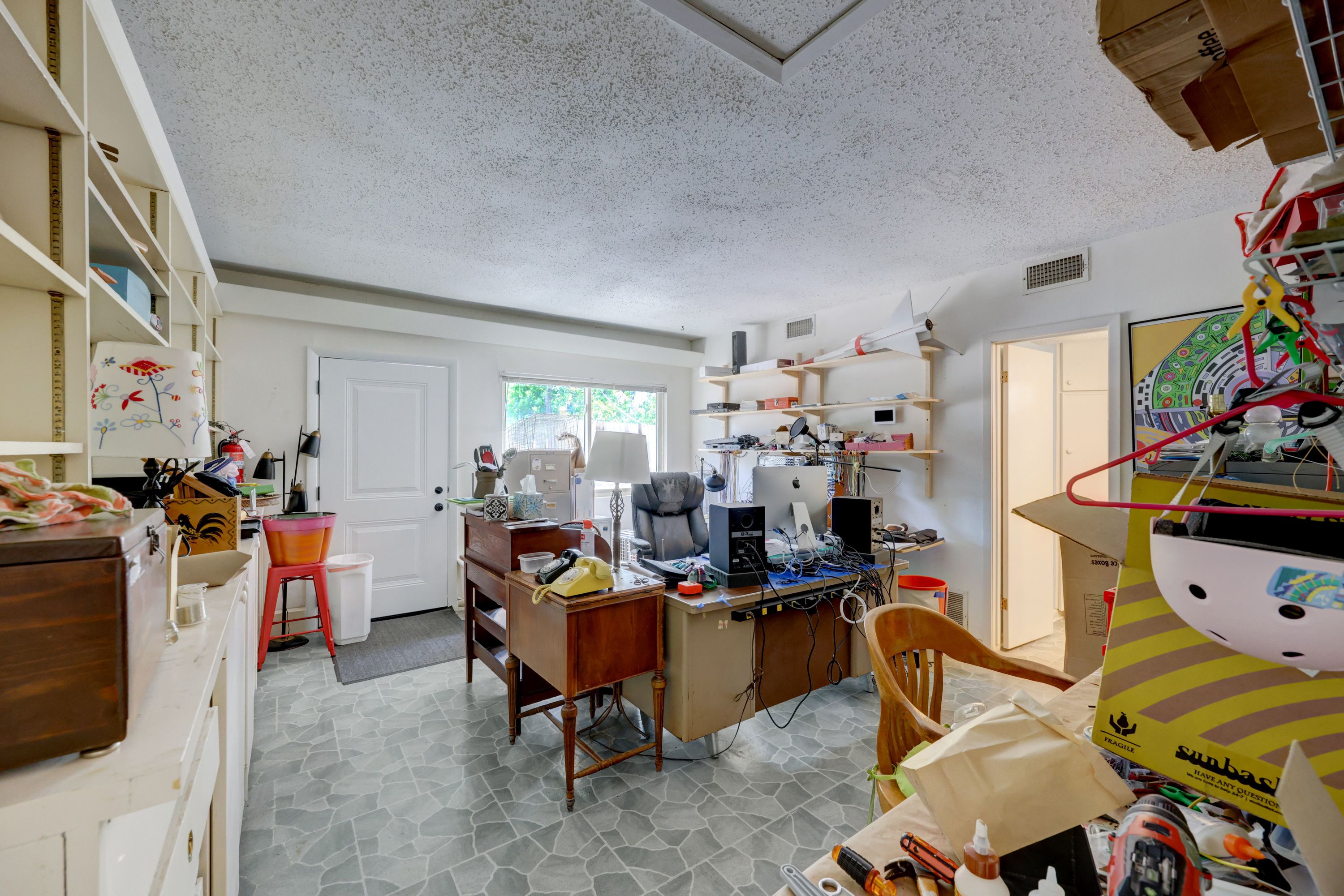 5600 Ridge Oak Drive 