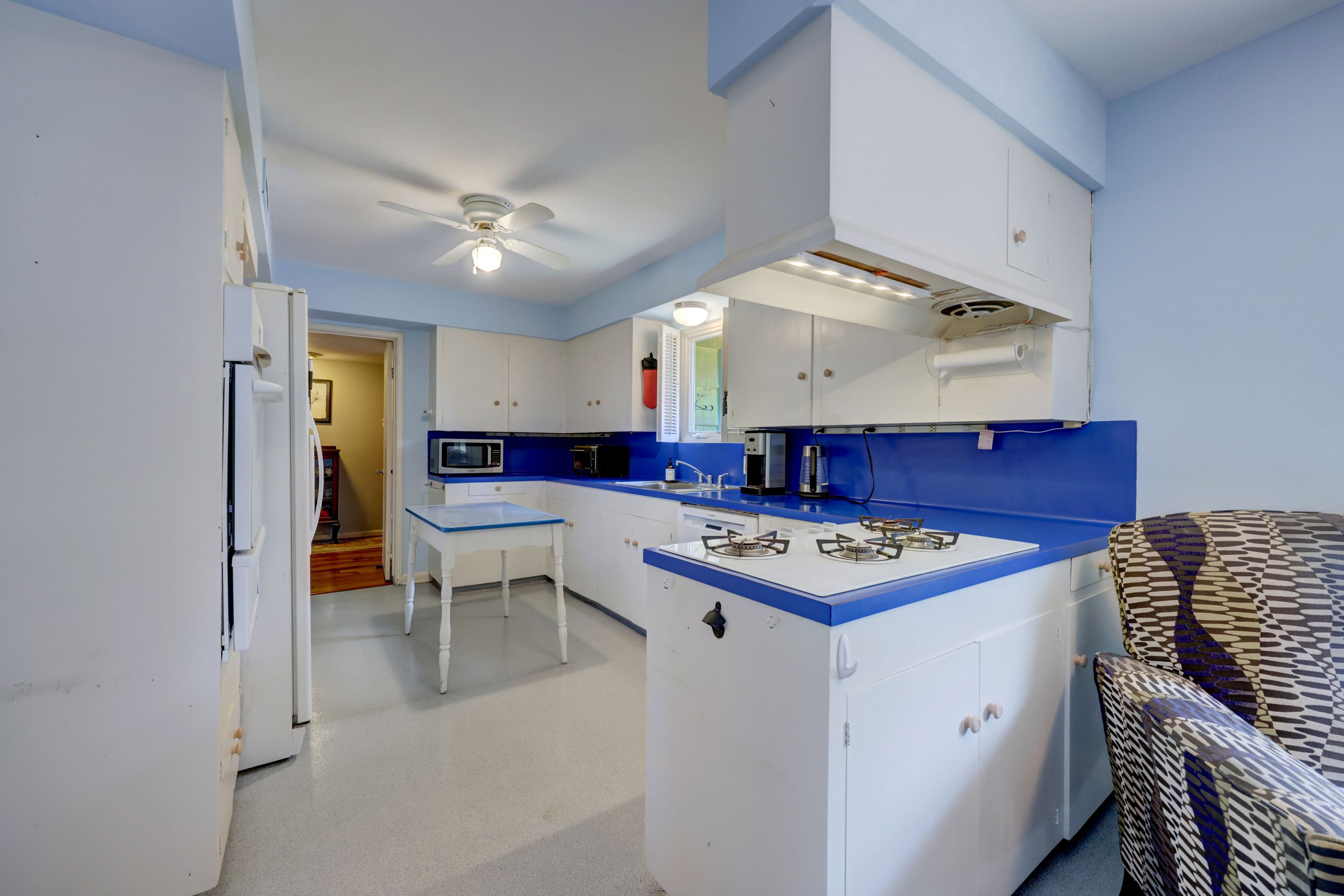 5600 Ridge Oak Drive 