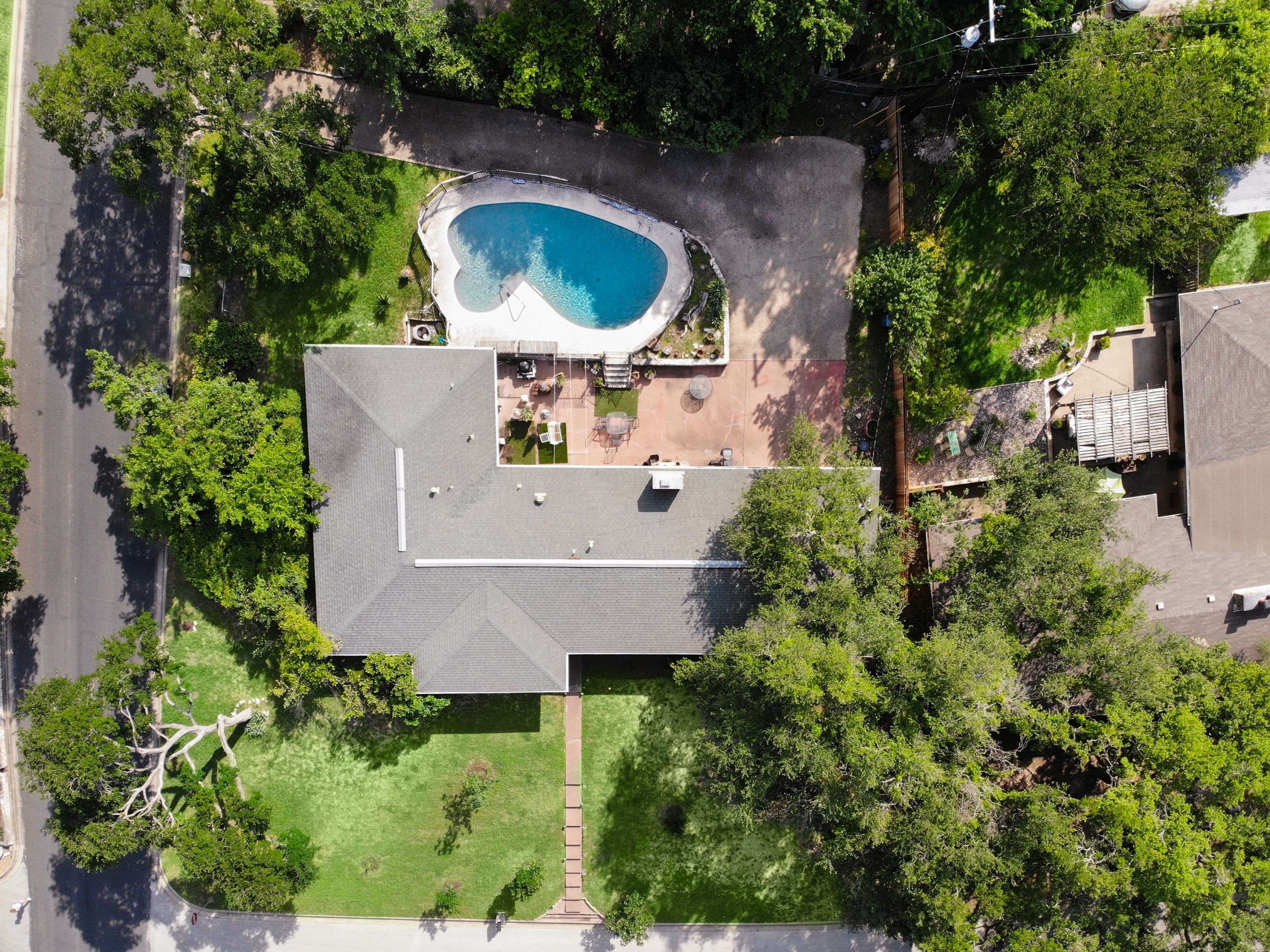 5600 Ridge Oak Drive 