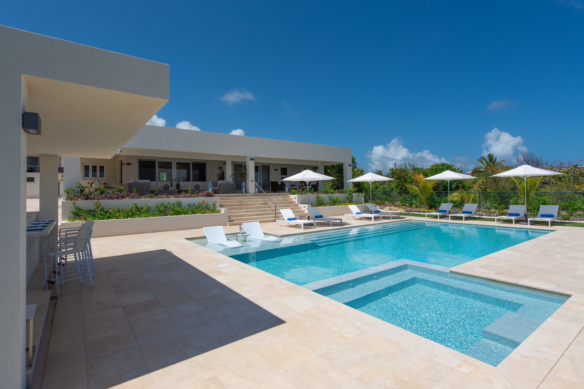 Round Rock Estate Lockrum