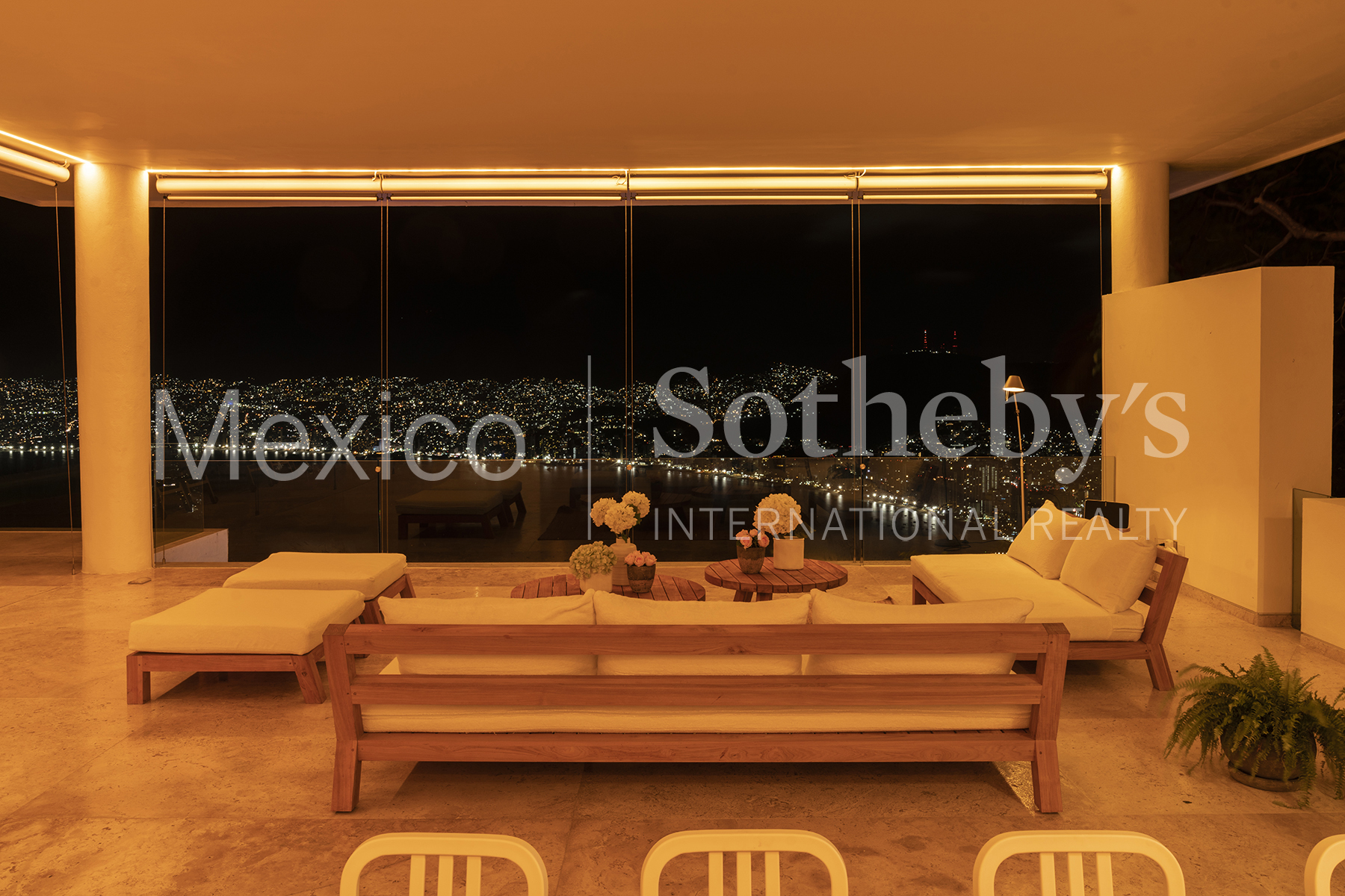 Vientos Cardinales 10 Club Residencial Las Brisas