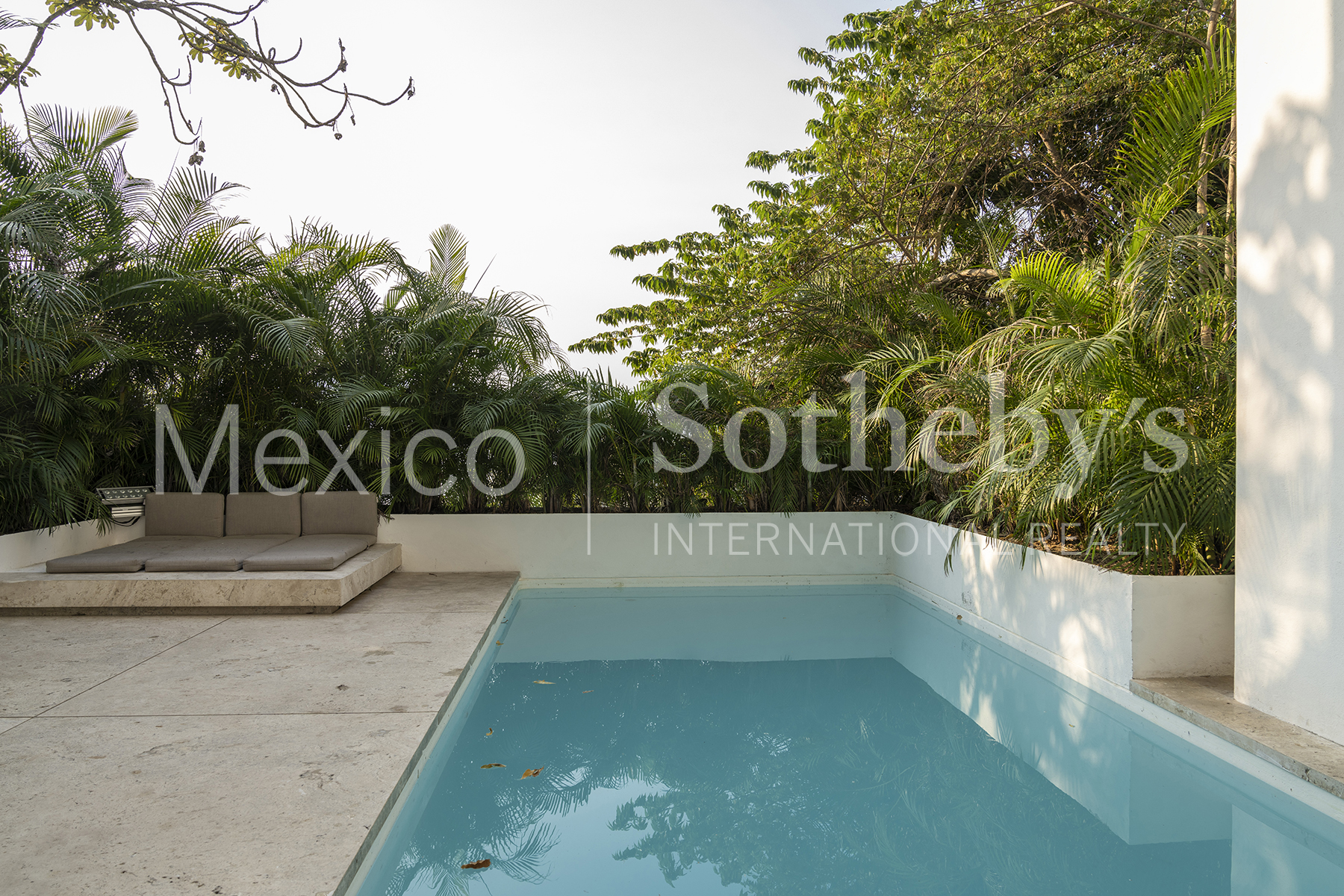 Vientos Cardinales 10 Club Residencial Las Brisas