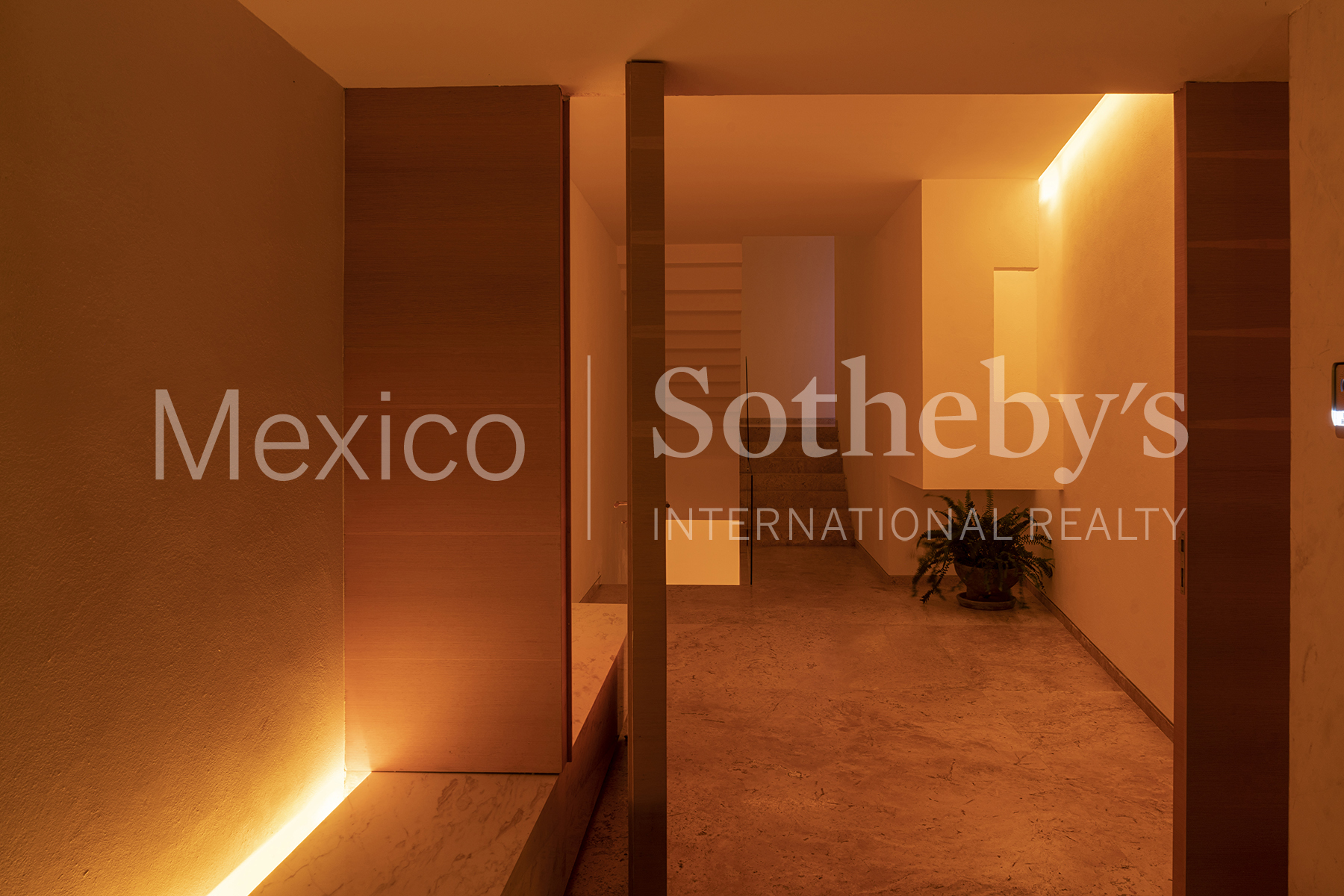 Vientos Cardinales 10 Club Residencial Las Brisas
