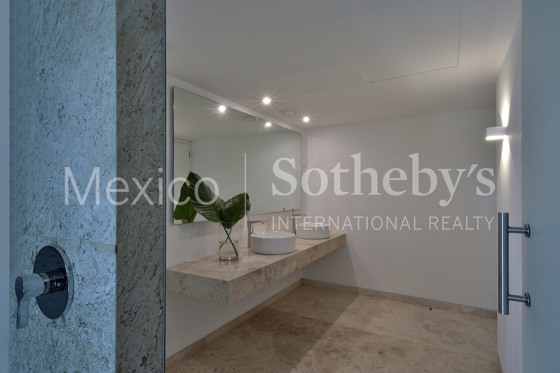Vientos Cardinales 10 Club Residencial Las Brisas