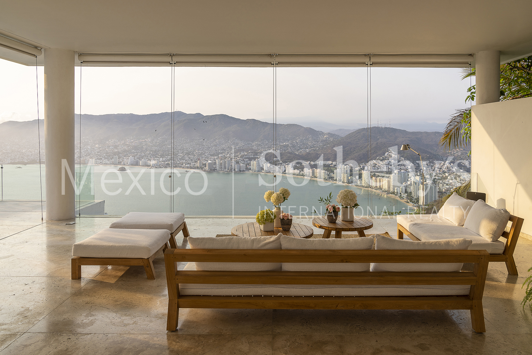 Vientos Cardinales 10 Club Residencial Las Brisas
