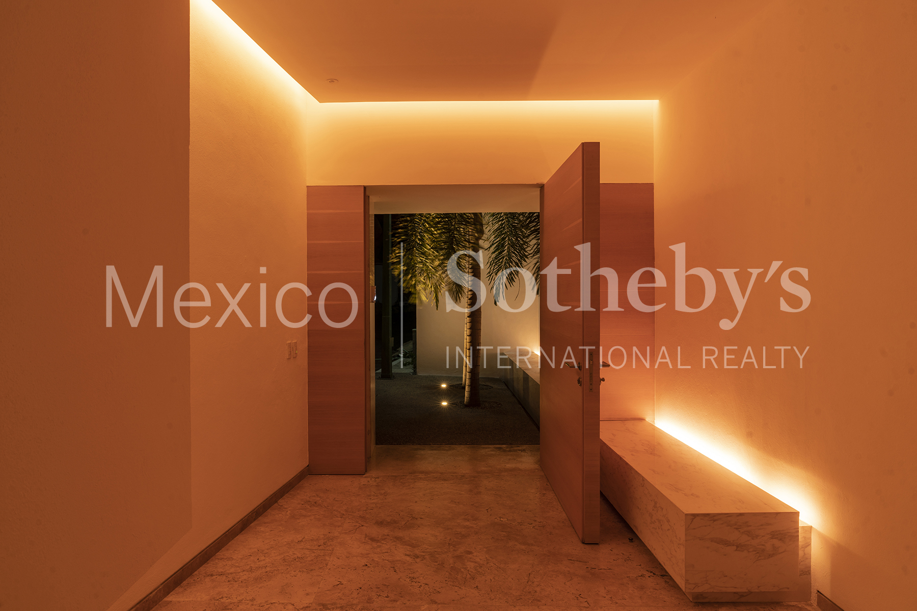 Vientos Cardinales 10 Club Residencial Las Brisas