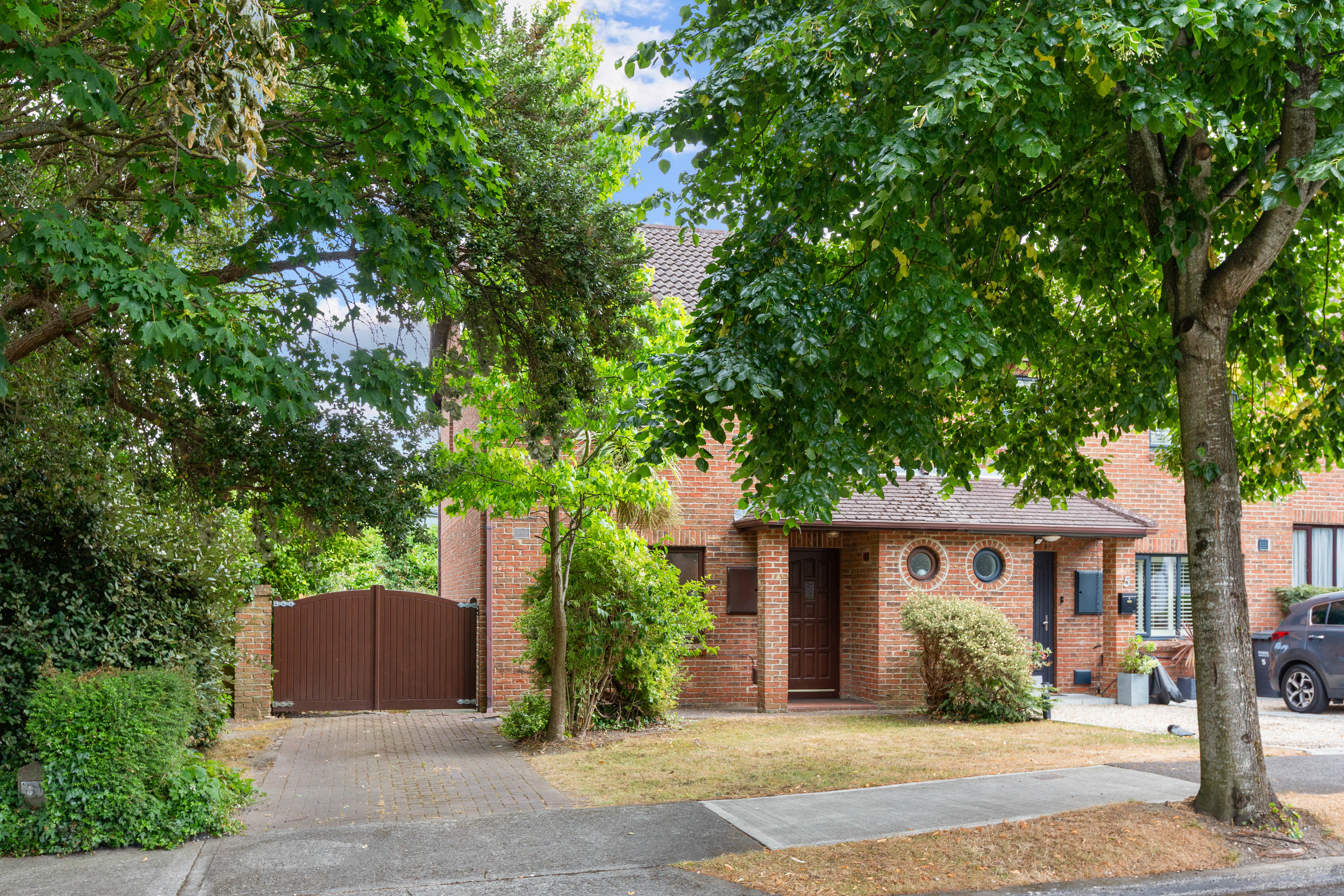 6 Merrion Park