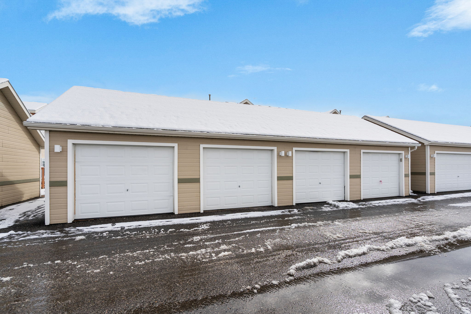 825 Forestglen Drive , A