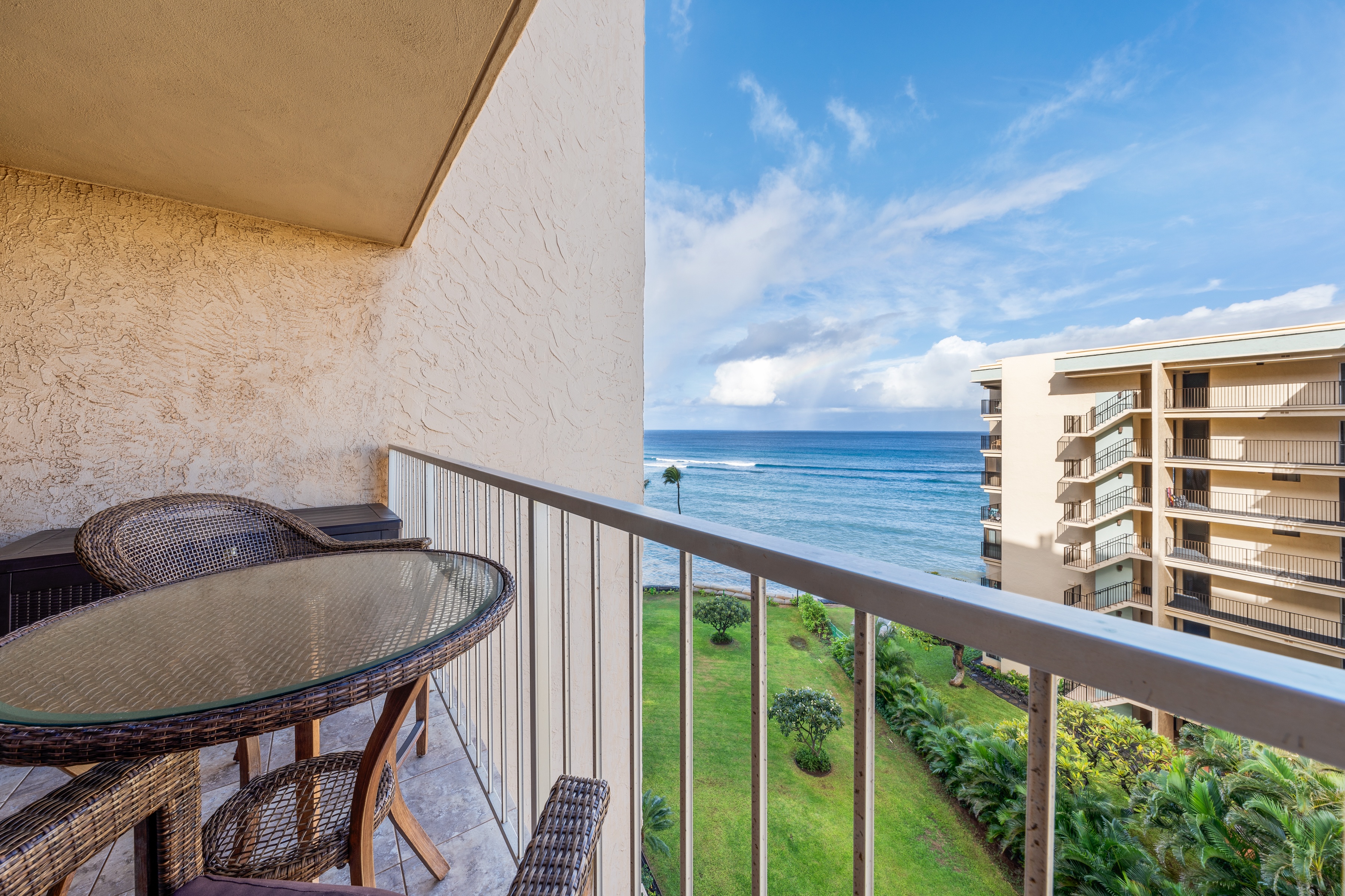 Royal Kahana 4365 Lower Honoapiilani Rd #703