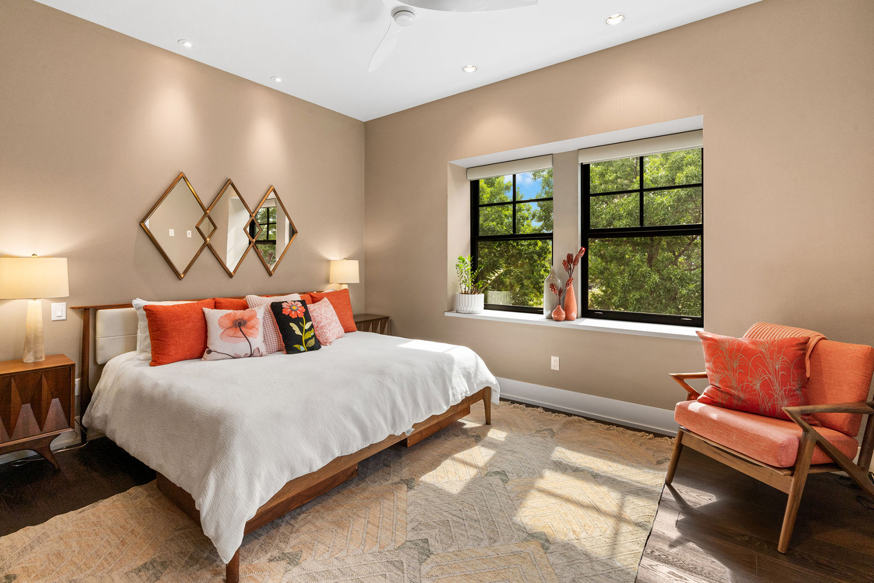 300 W Main Street , Q