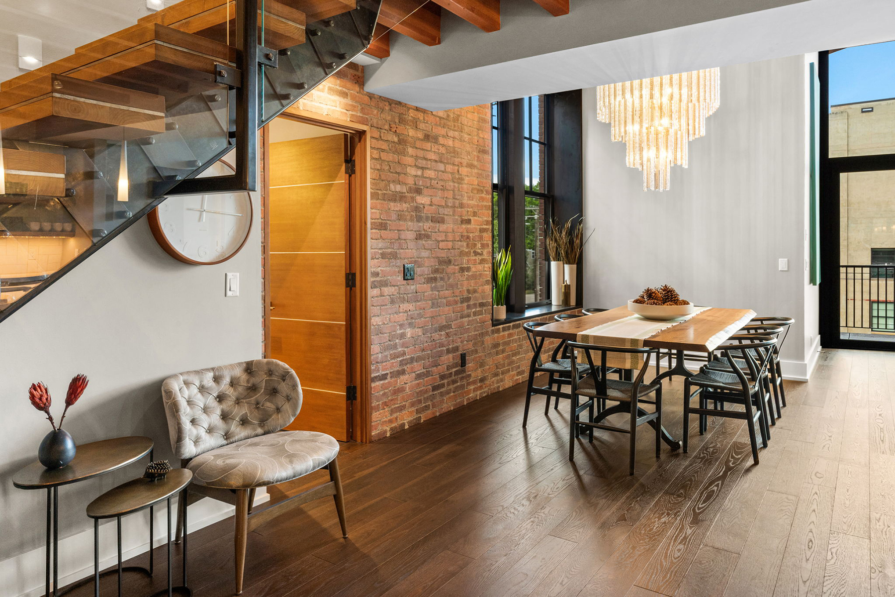 300 W Main Street , Q