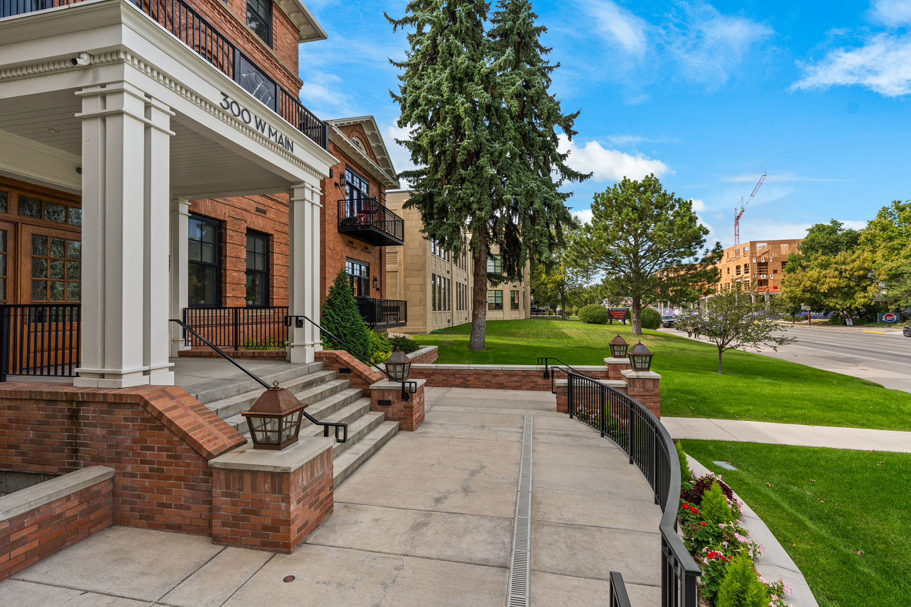 300 W Main Street , Q