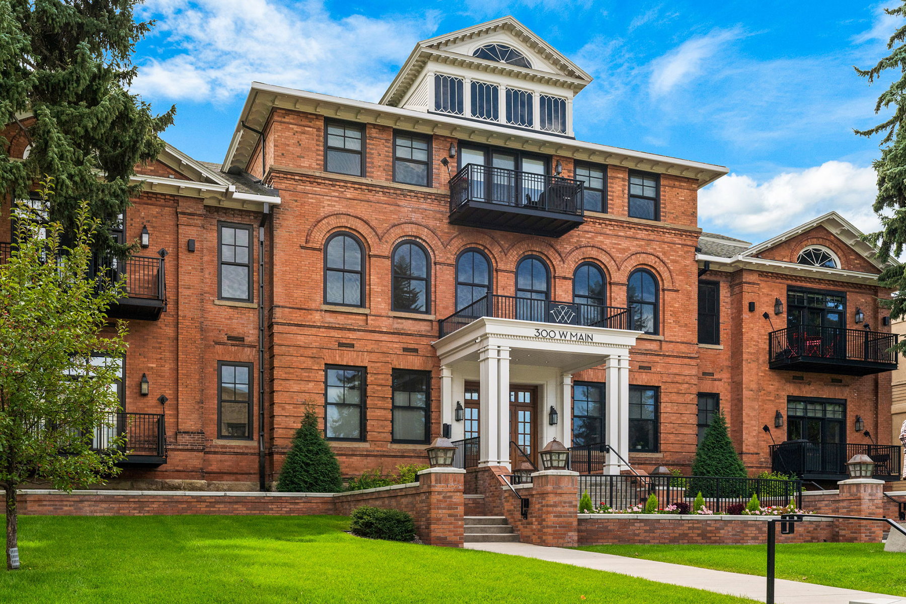 300 W Main Street , Q