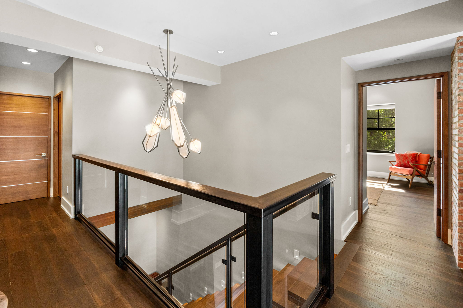 300 W Main Street , Q