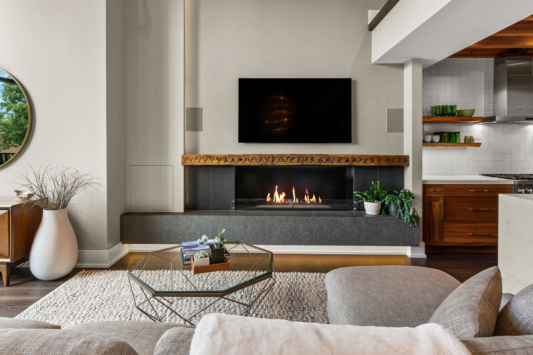 300 W Main Street , Q